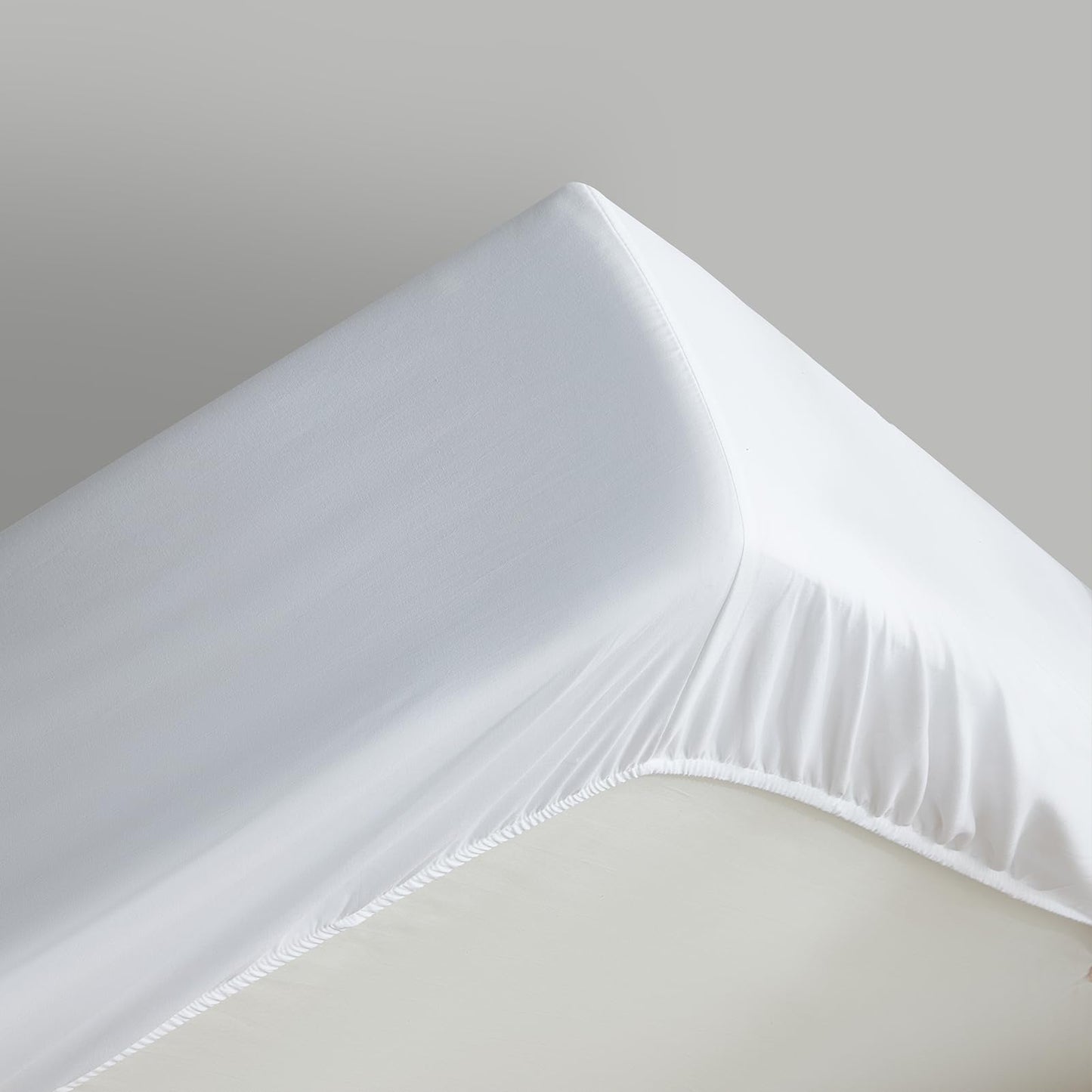 Maple&Stone Twin Fitted Sheet Only - Bulk Pack of 6 Bottom Sheets - Premium Soft & Breathable, Brushed Microfiber Fabric for Twin Size (White)