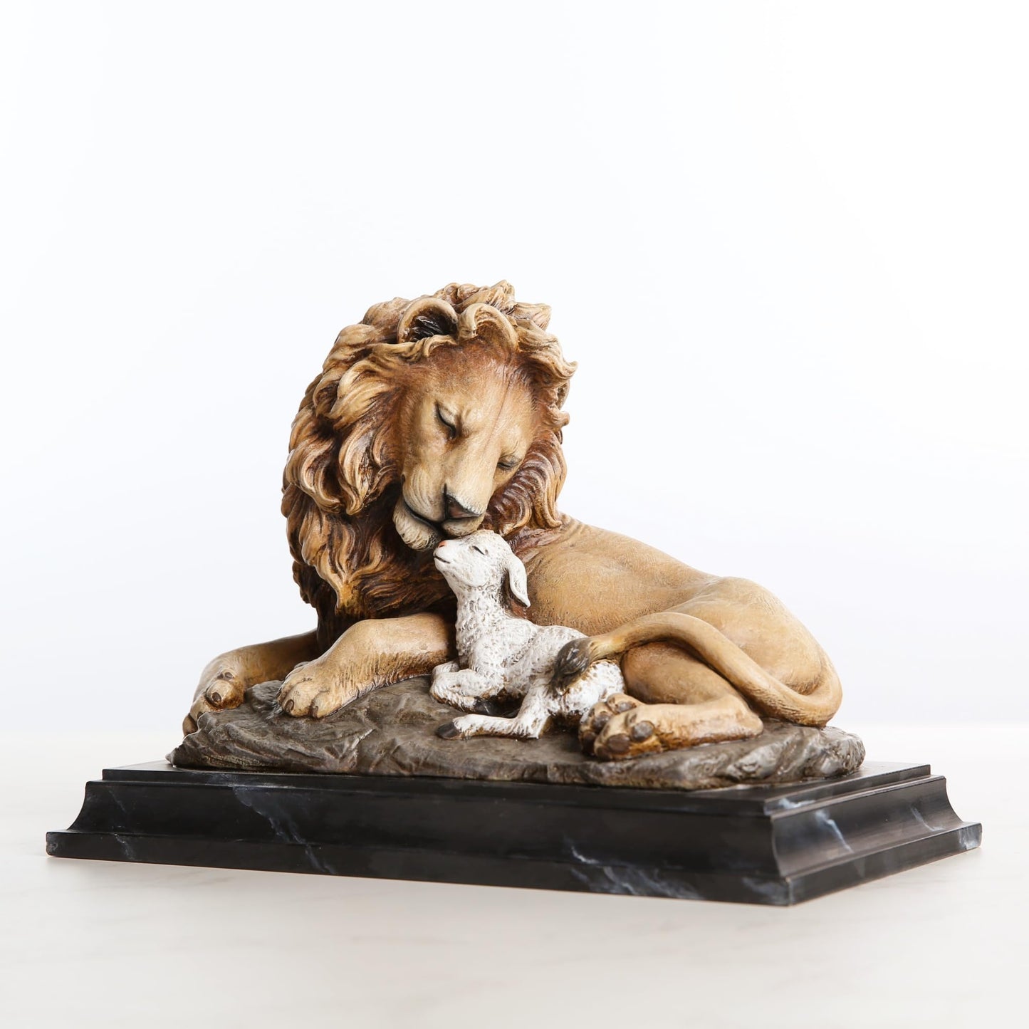 ShineOnAngel Resin Lion and Lamb Table Statue Home Decor, Christian Religious Gift (Brown)