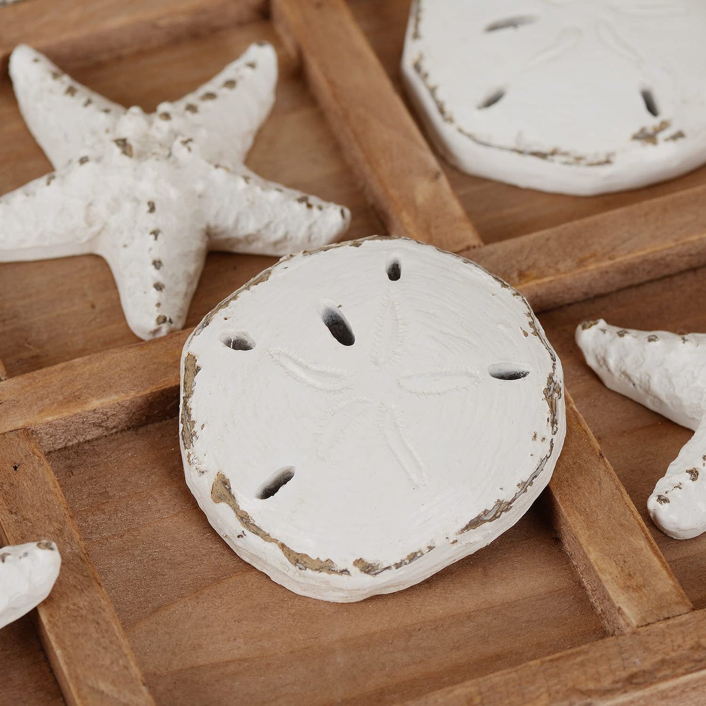 NIKKY HOME Beach Tic Tac Toe for Fun Starfish Sand Dollar Coastal House Coffee Table Decor Wood Board Travel Game, 8.97 by 8.97-in Distressed White