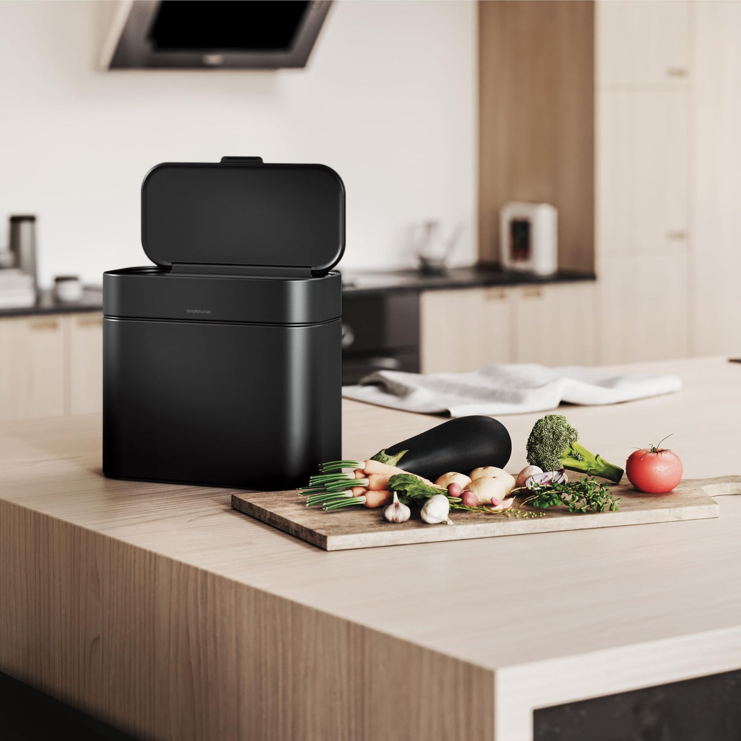 simplehuman Compost Caddy, 4L / 1.1 Gallon Countertop Kitchen Compost Bin with Magnetic Dock for Trash Can, Soft-Seal Lid, Removable Inner Bucket, Matte Black Steel