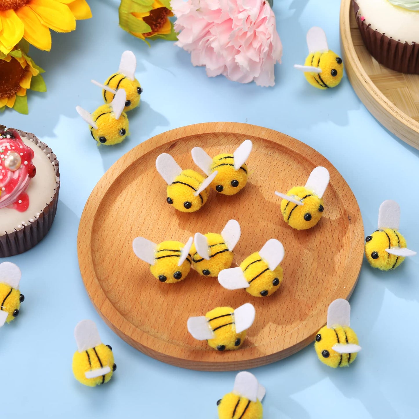 Yunsailing Felt Bees Bulk Craft Ball Bees Cute Plush Bees for Crafts DIY Baby Shower Gender Reveal Gift Bee Themed Party Decoration(100 Pcs)