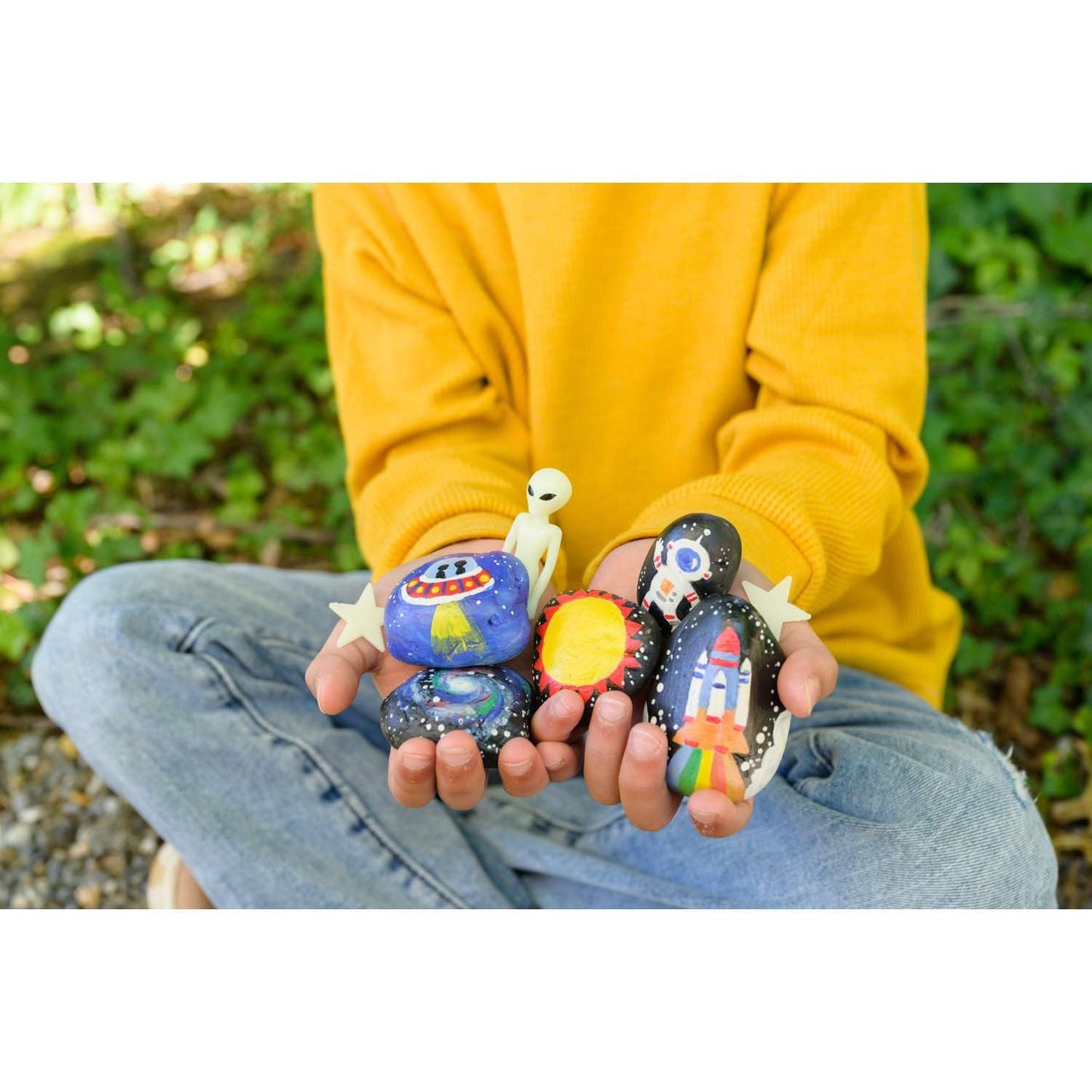 4M Glow-in-the-Dark Space Rock Painting Kit for Kids Ages 5-12 β Galaxy Garden Art Craft with Alien Figure, Glow Stars & Paint, Outdoor Night Glow Decoration Set, STEM Creative Activity