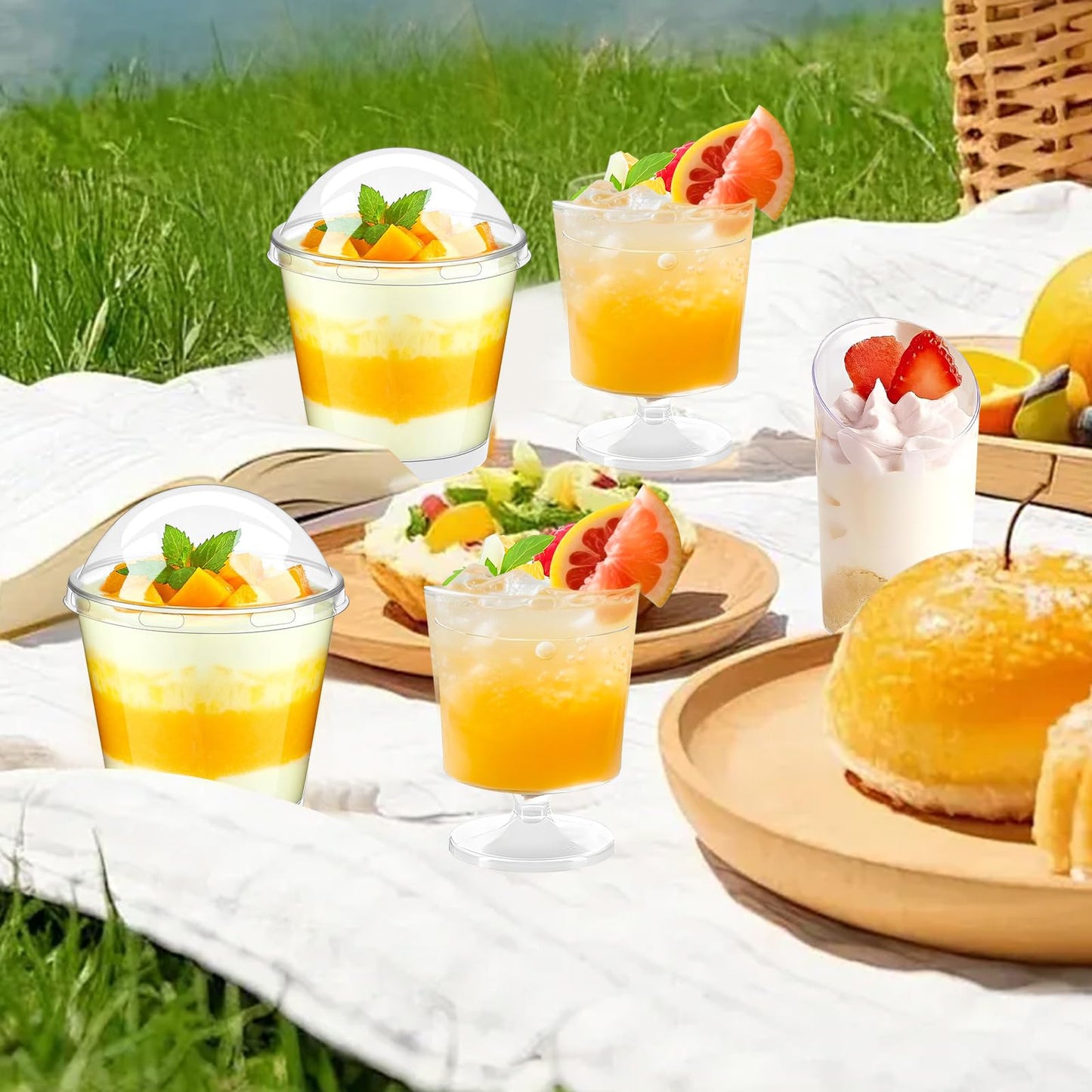 LifeisLuck 435 PCS Plastic Dessert Cups with Lids and Spoons, 5 oz and 3 oz Mini Clear Shooters Cups for Desserts, Appetizer, Ice Cream, Pudding, Jelly, Fruit, Mousse