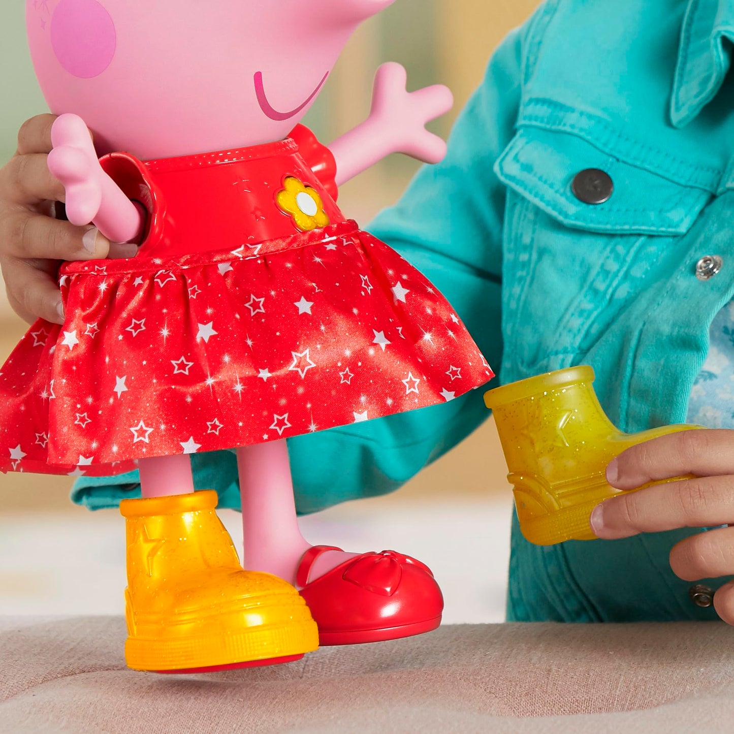 Peppa Pig Peppa’s Muddy Puddles Party Singing and Dancing Doll, Interactive Electronic Preschool Toys for 3 Year Old Girls and Boys and Up