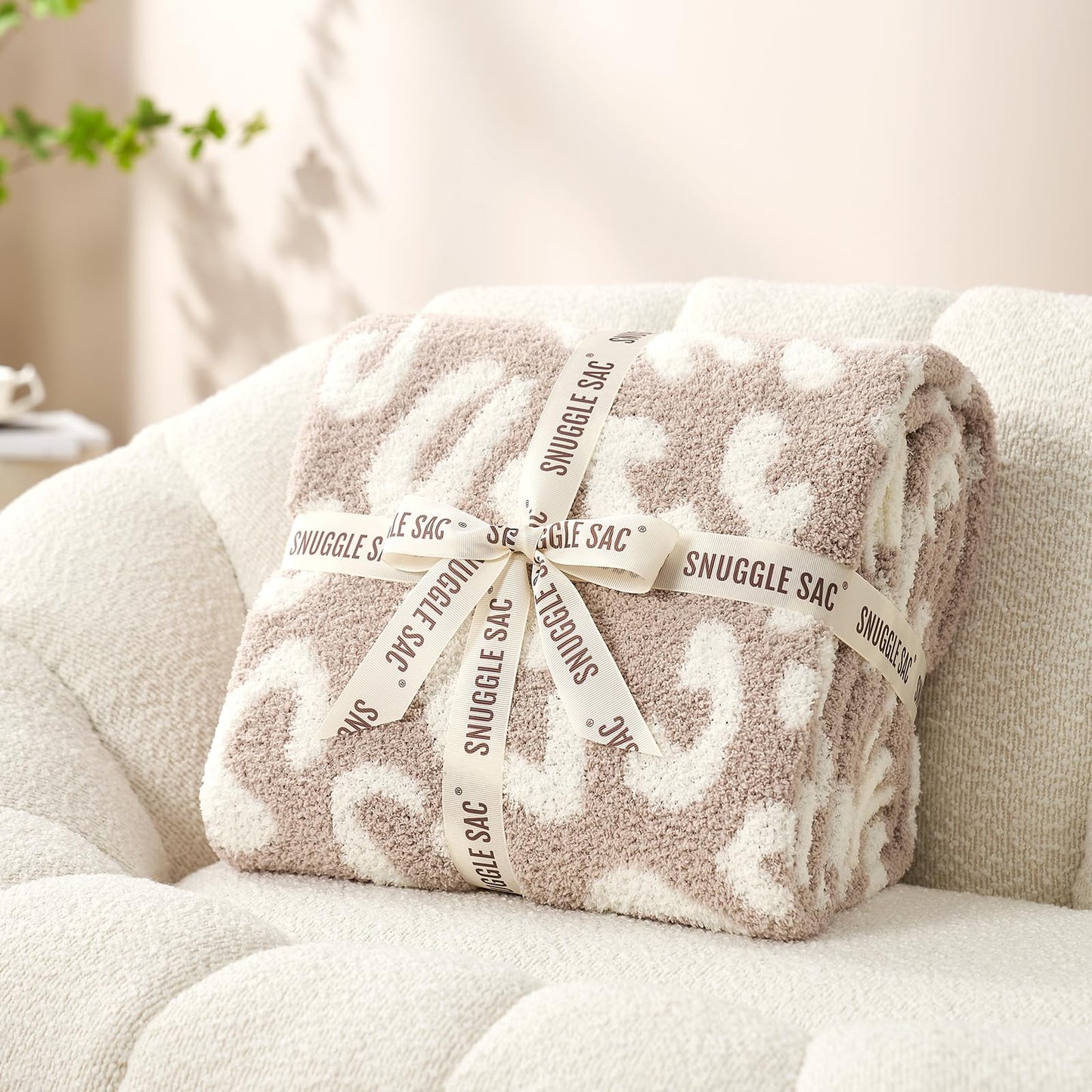 Snuggle Sac Leopard Throw Blanket for Couch Bed Sofa 50x70 inches, Reversible Beige Leopard Oversized Throw XL Ultra Soft Cozy Blankets for Women Mothers Birthday Gifts