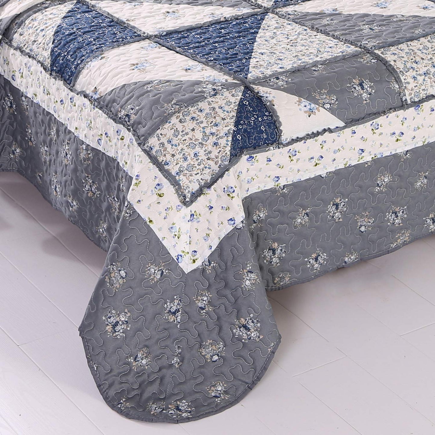 Oversized King Size Grey Floral Plaid Patchwork Quilt Set 128x120 Extra Wide Super King Size Rversible Quilted Bedspread Coverlet Set 3-Piece Comforter Bedding Set Bed Cover with 2 Pillow Shams