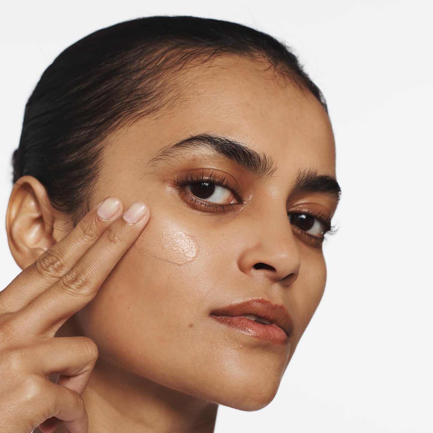 Clinique Superbalanced Oil Free Liquid Foundation Makeup For Dry to Oily Skin Types | Hydrating + Moisturizing, Porcelain Beige, 1 Fl Oz