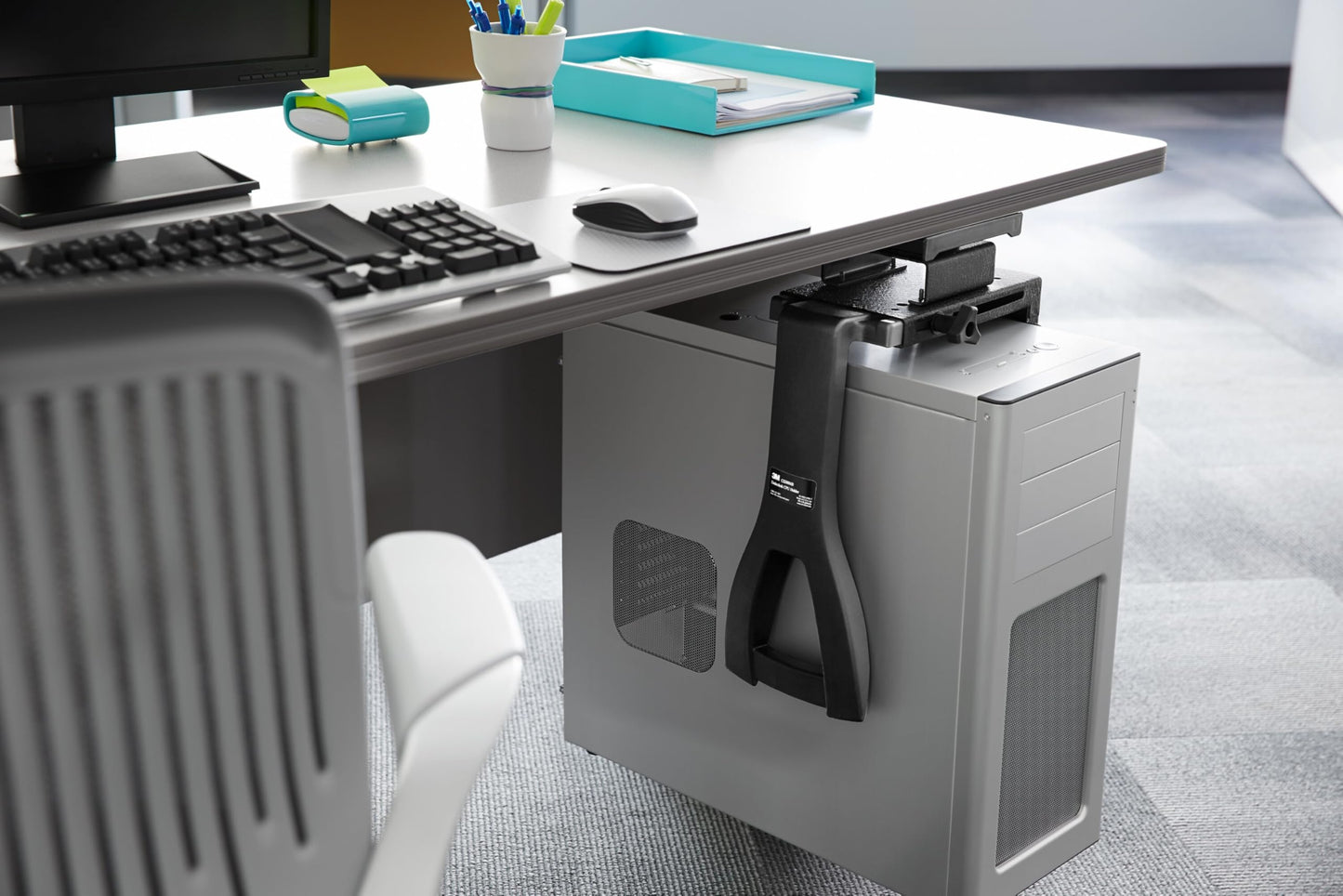 3M Under-Desk Computer Tower CPU Holder, Width Adjust from 3.5" to 9.3", Height Adjust from 12.5" to 22.5" to Fit Most CPU's up to 50 lbs, 360⁰ Swivel, Steel Construction, 17" Track, Black, (CS200MB)