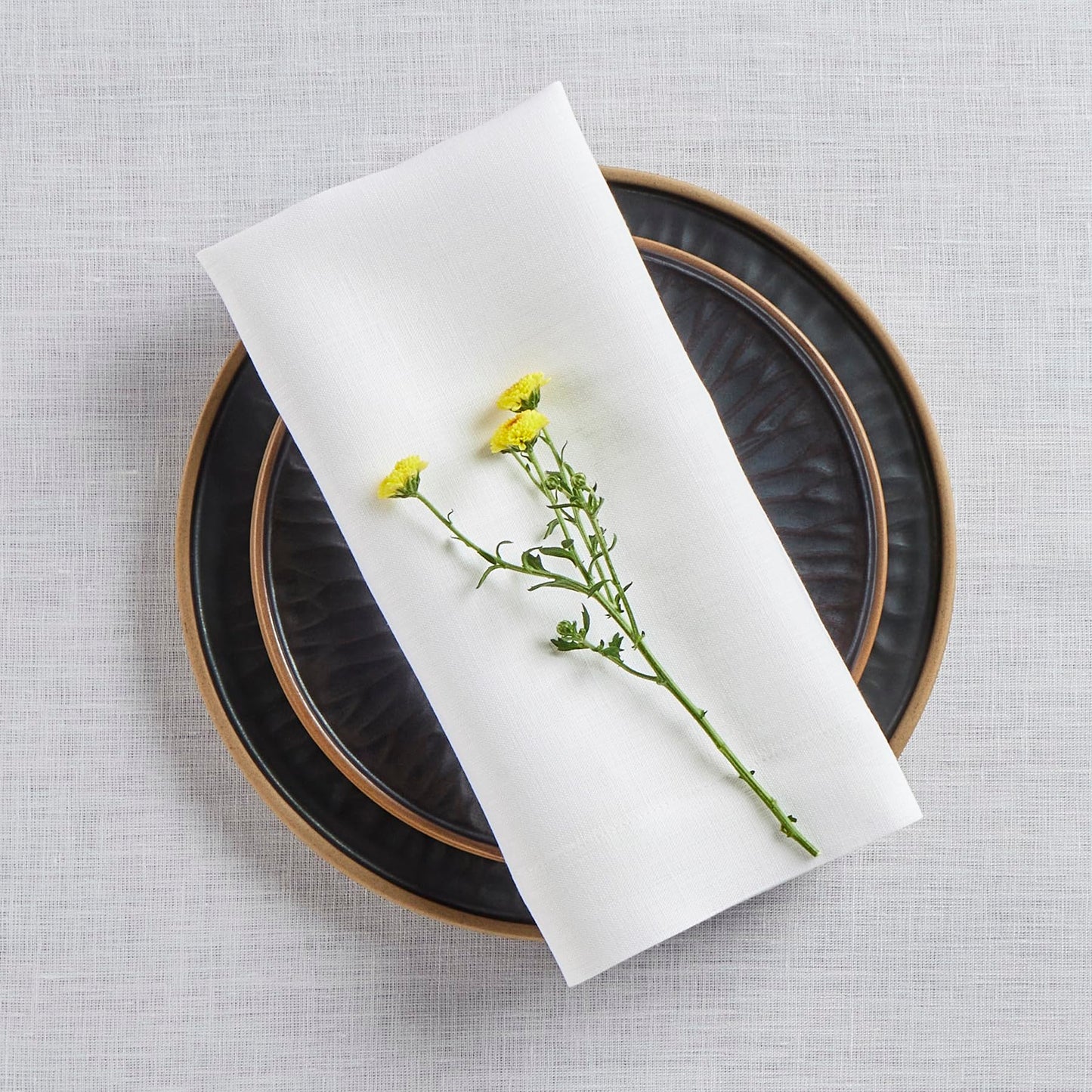 Solino Home White Linen Napkins Set of 4 - 100% Pure Linen Cloth Washable Dinner Napkins 20 x 20 Inch for 4th of July, Summer - Fete