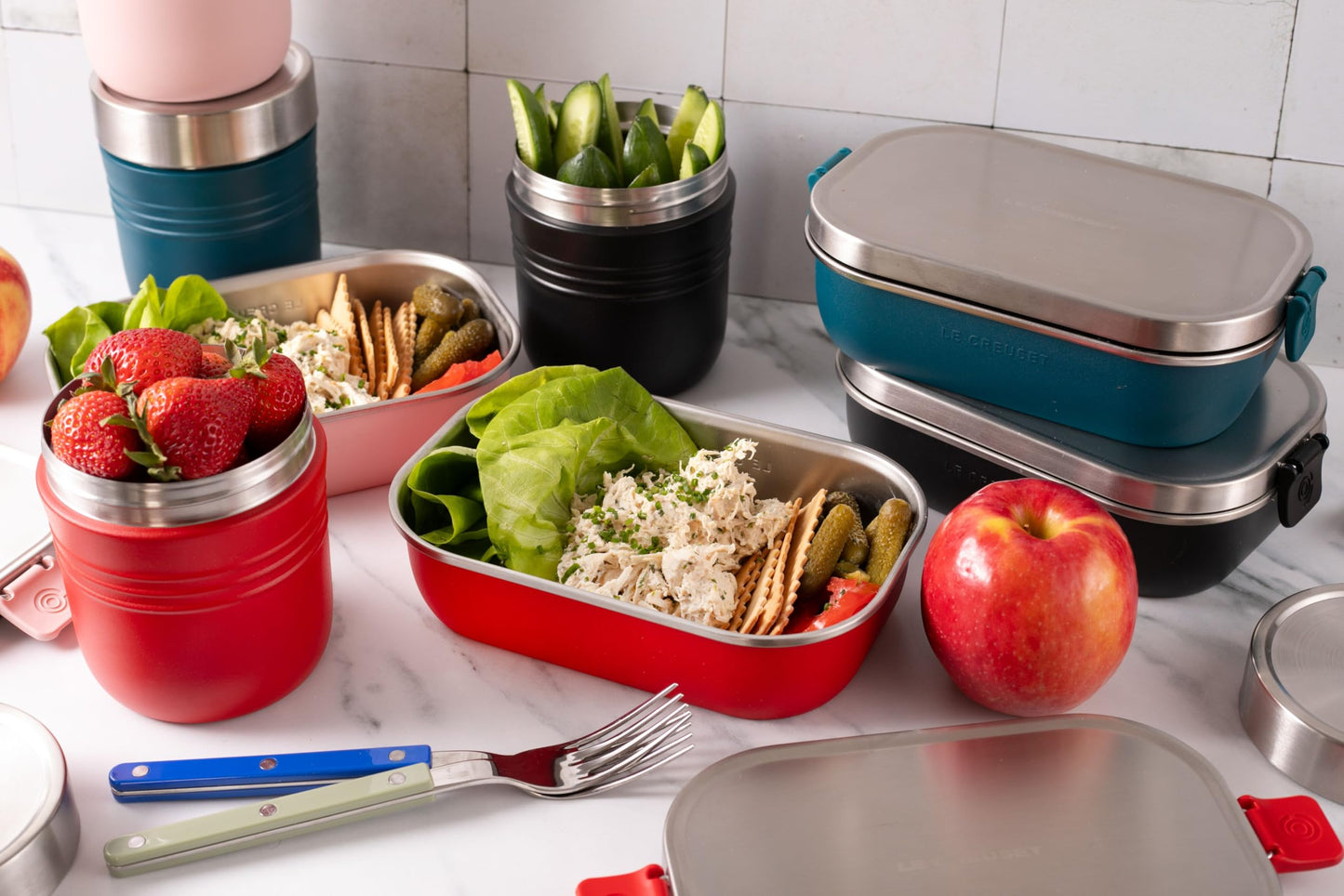 Le Creuset Stainless Steel On The Go Lunch Box, 30 oz., Shell Pink