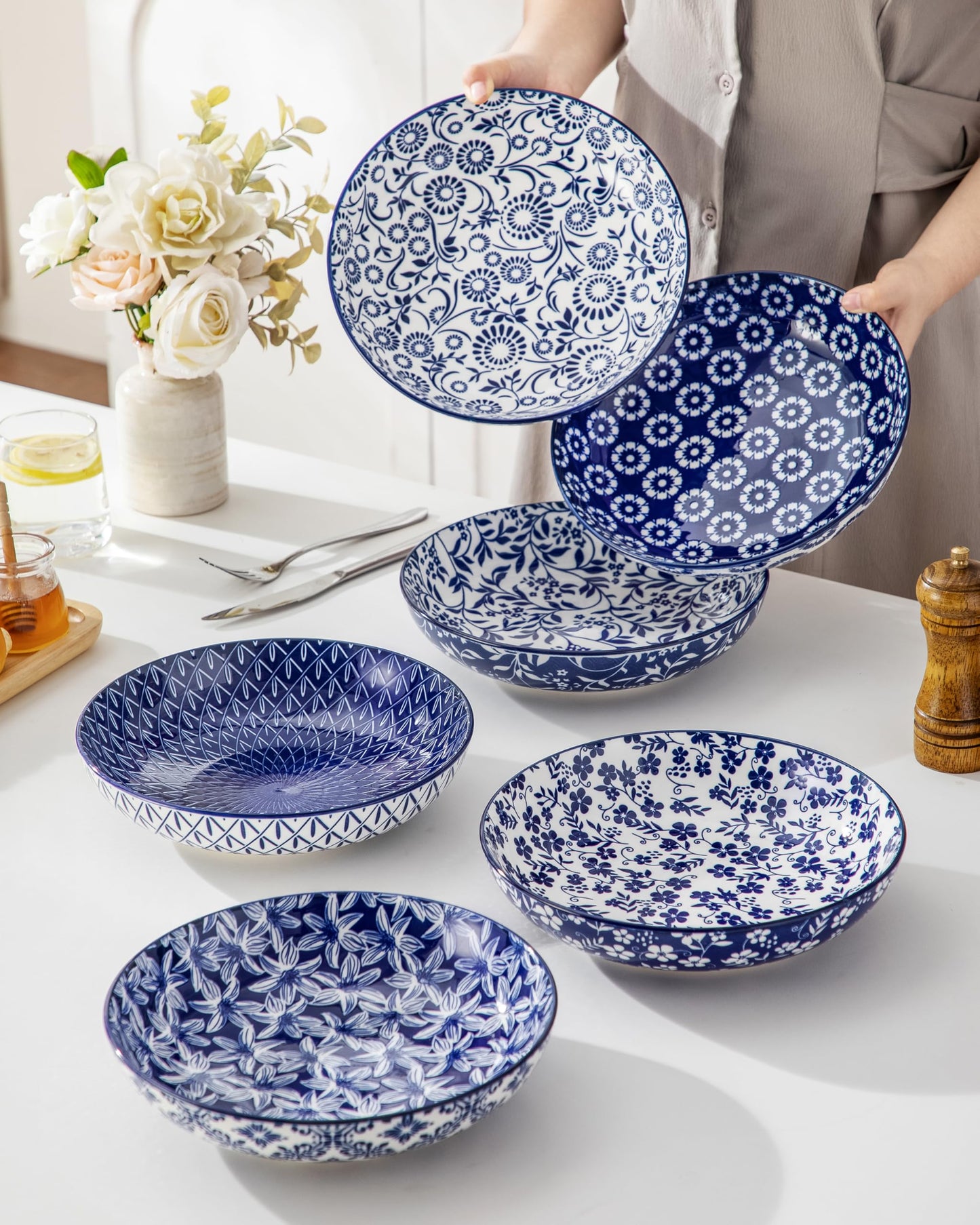 vancasso SELENE 50 oz Large Pasta Bowls Set of 6, Porcelain Serving Bowls, 9.5 Inch Wide Shallow Salad & Soup Bowls, Kitchen Pasta Plates, Microwave and Dishwasher Safe, Blue White Floral Design