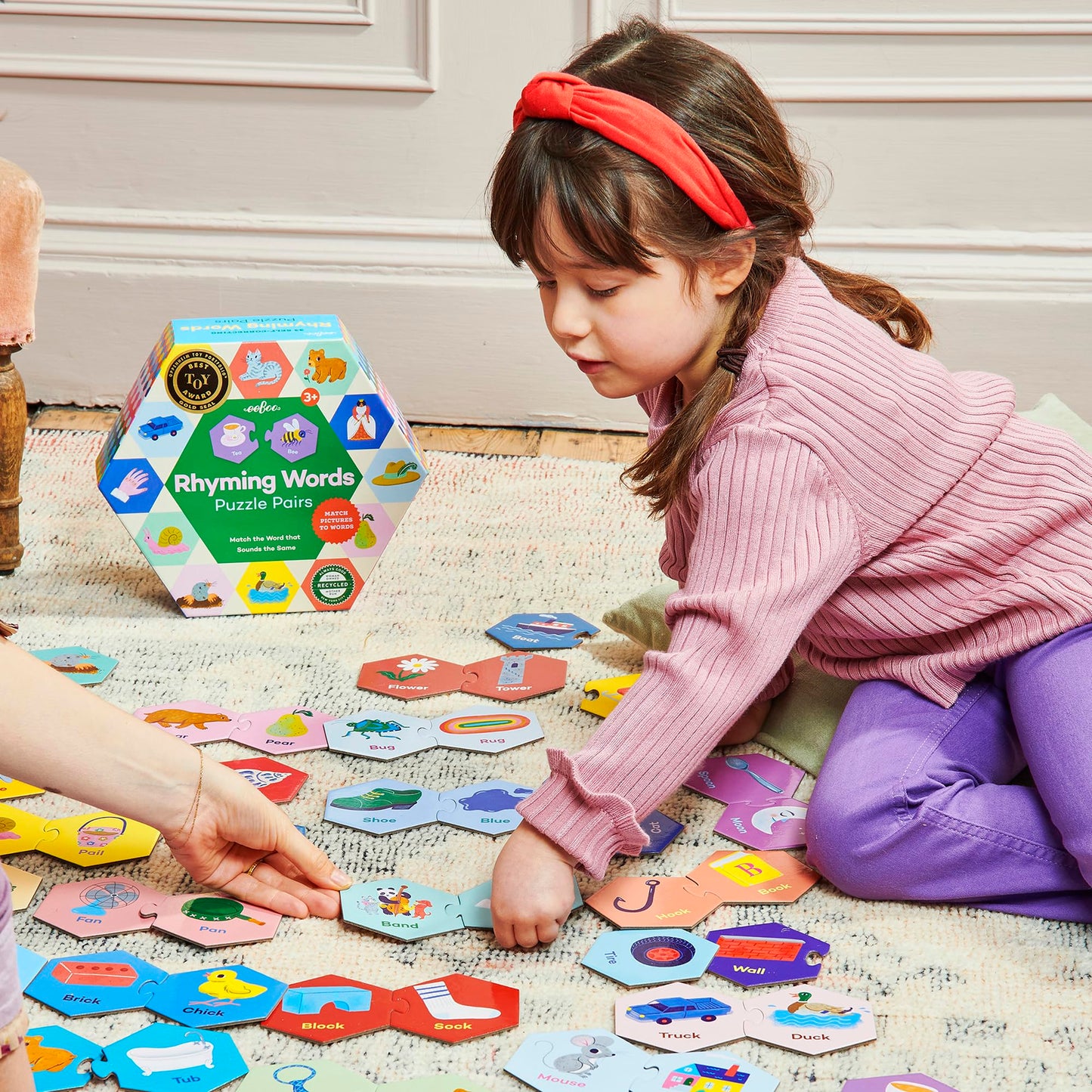 eeBoo: Hexagon Puzzle Pairs - Rhyming Words - 33 Hexagon Shaped Puzzle Pairs, Match Sounds to Images, Educational Preschool Learning, Kids Ages 3+