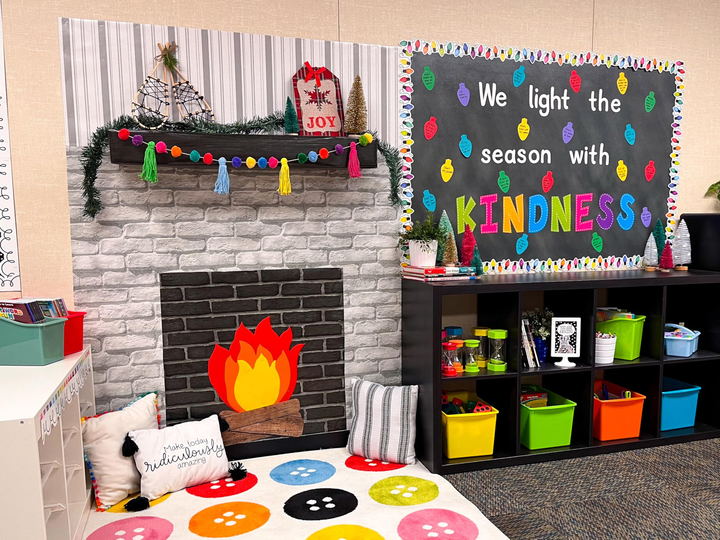 Teacher Created Resources White Brick Better Than Paper Bulletin Board Roll (TCR77892)