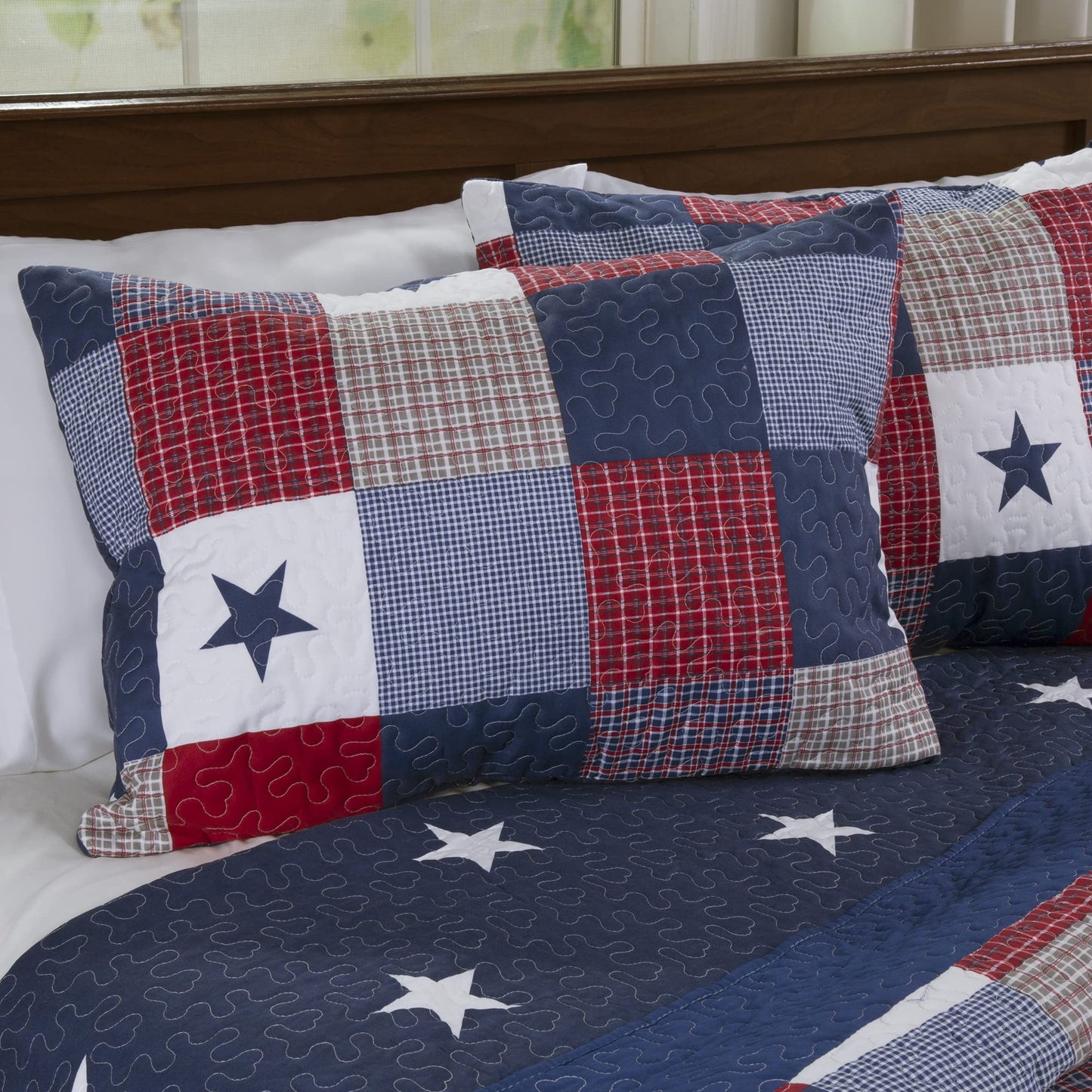 3-Piece Caroline Patriotic Quilt Set - Microfiber Americana Stars and Plaid Patchwork Bedding - King Bed Spread with 2 Pillow Shams by Lavish Home