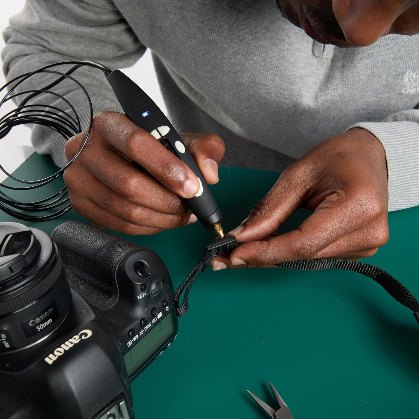 3Doodler PRO(2025) 3D Printing Pen, Design and Prototyping Tool for Creative Professionals, Includes Speciality Plastic Materials, Interchangable Nozzle Set and More