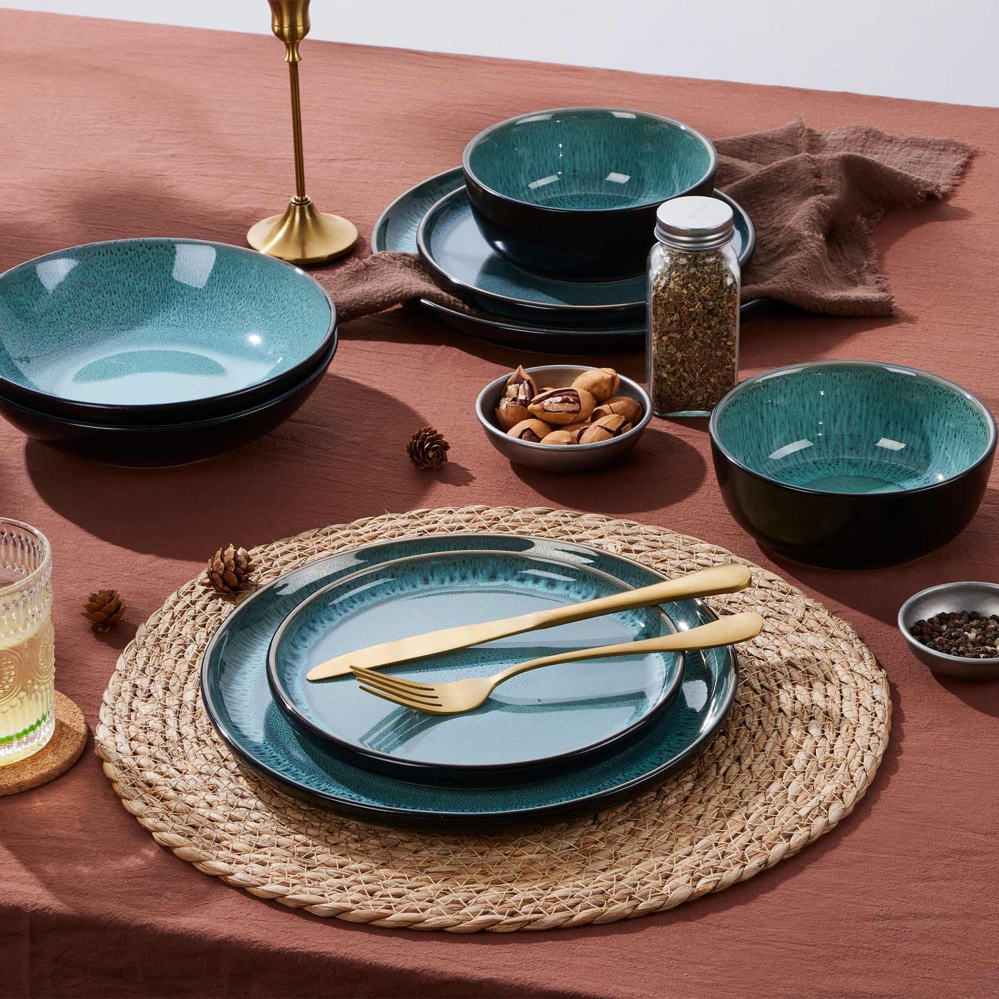 LIANYU Ceramic Dinnerware Sets for 4, 12 Piece Porcelain Stoneware Plates and Bowls, Scratch Resistant Round Kitchen Dishes Set, Dishwasher and Microwave Safe Dinning Ware Set, Pastel Turquoise