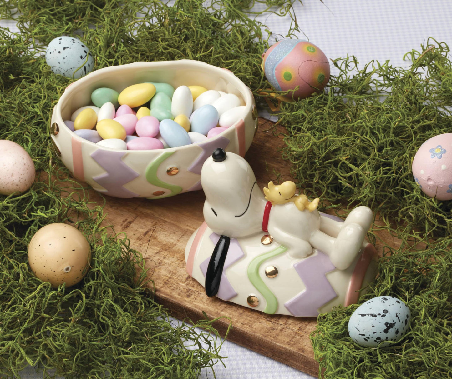 Lenox 895685 Peanuts Easter Snoopy Covered Candy Dish, Spring Serveware