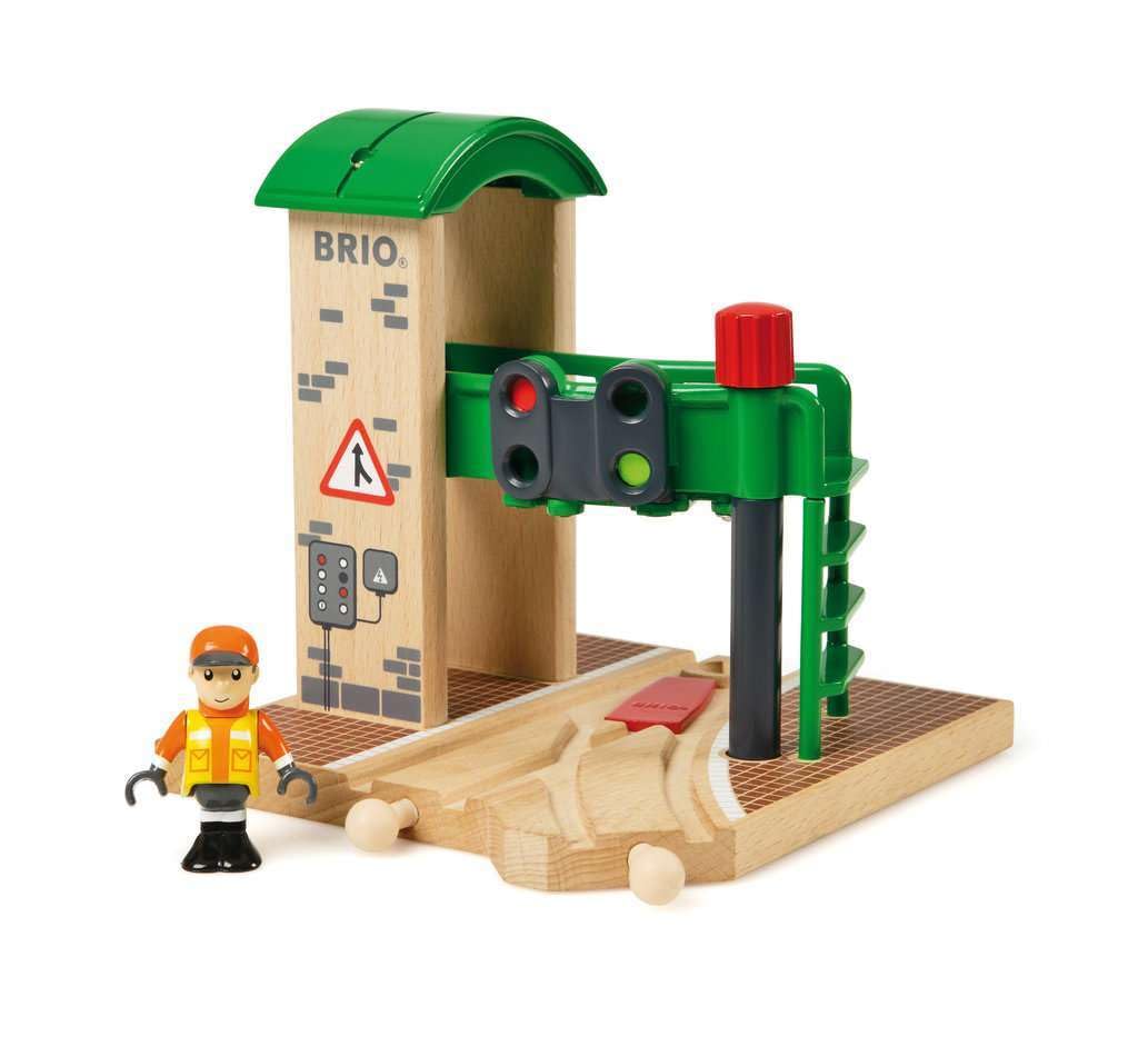 BRIO World - 33674 - Signal Station | 2 Piece Wooden Toy Train Accessory for Kids Age 3 and Up