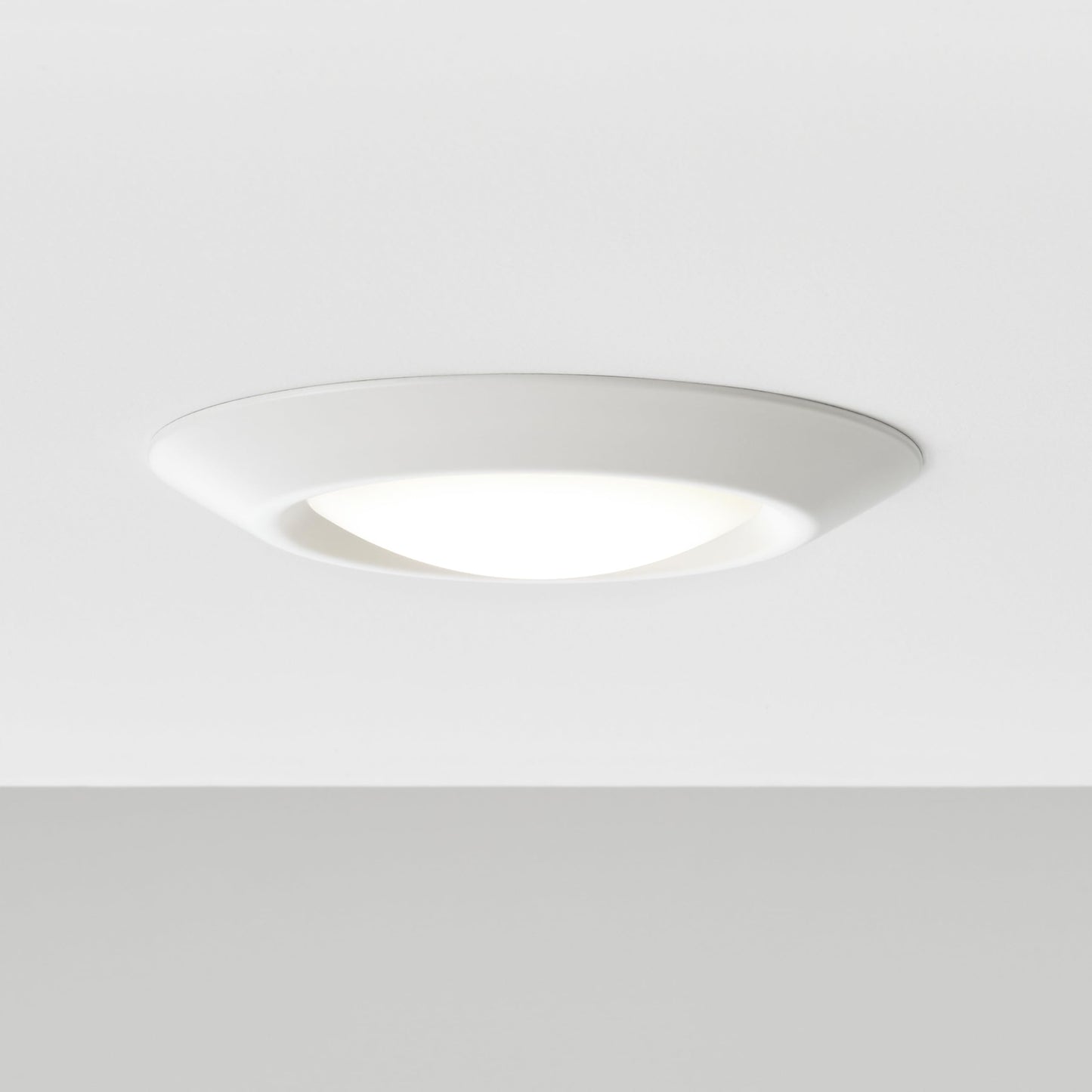 Sea Gull Lighting 14550S-15 Generation Lighting Traverse Lyte Round 6 in. 3000K, Canless Integrated LED Recessed Light, 925 Lumens, 90 CRI, T24 Complaint, Wet Rated in White Finish (4 Pack)