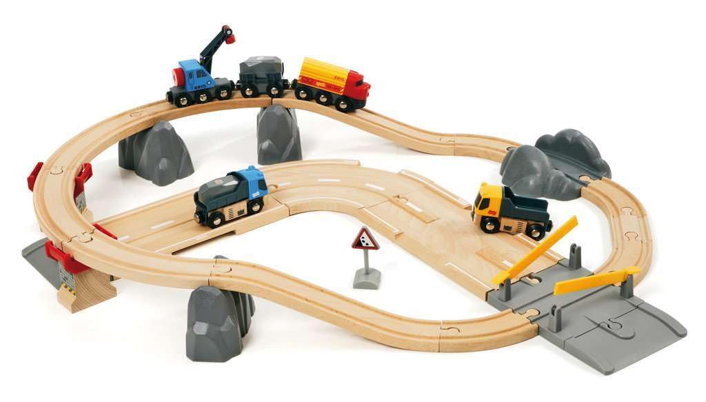 BRIO World Rail & Road Loading Set - 32-Piece FSC-Certified Wood Train Set & Accessories - Special Crane Car, Flatbed, Tracks, & More - Works with All Wooden Railway Sets - Fun Play for Ages 3+