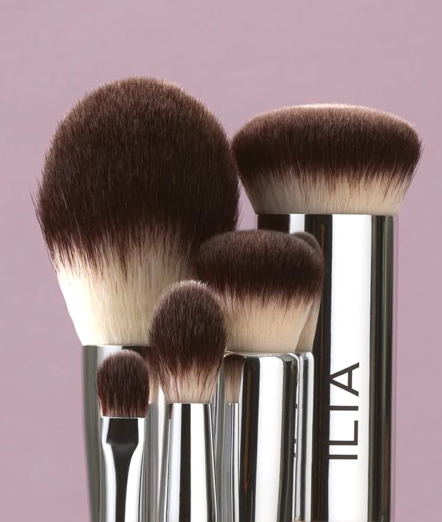 ILIA - Complexion Brush | Non-Toxic, Vegan, Cruelty-Free, Multi-Use Brush With White Wood Handle + Soft, Synthetic Bristles
