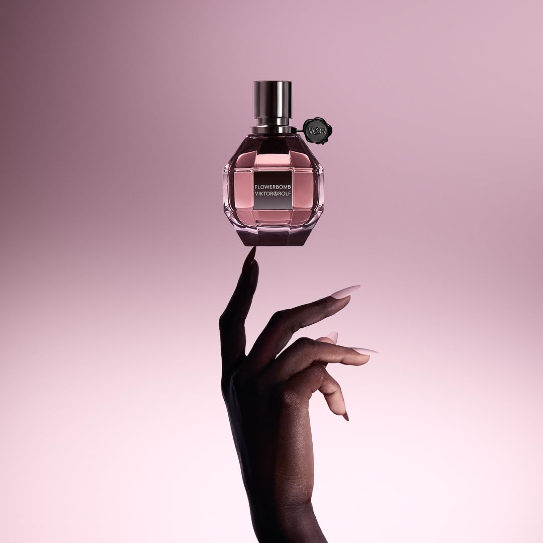 Viktor&Rolf - Flowerbomb Eau de Parfum - Women's Perfume - Floral & Woody - With Notes of Rose, Peony & Patchouli - 0.34 Fl Oz - Travel Size