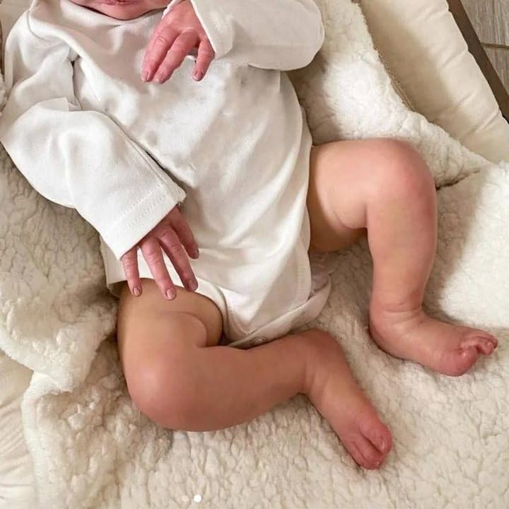 KSBD Reborn Baby Dolls - 20 Inch Lifelike Newborn Baby Doll, Realistic Baby Doll with Advanced Painted Veins, Look Real Sleeping Girl Baby Doll with Soft Cloth Body for Kid Age 3+ Laura