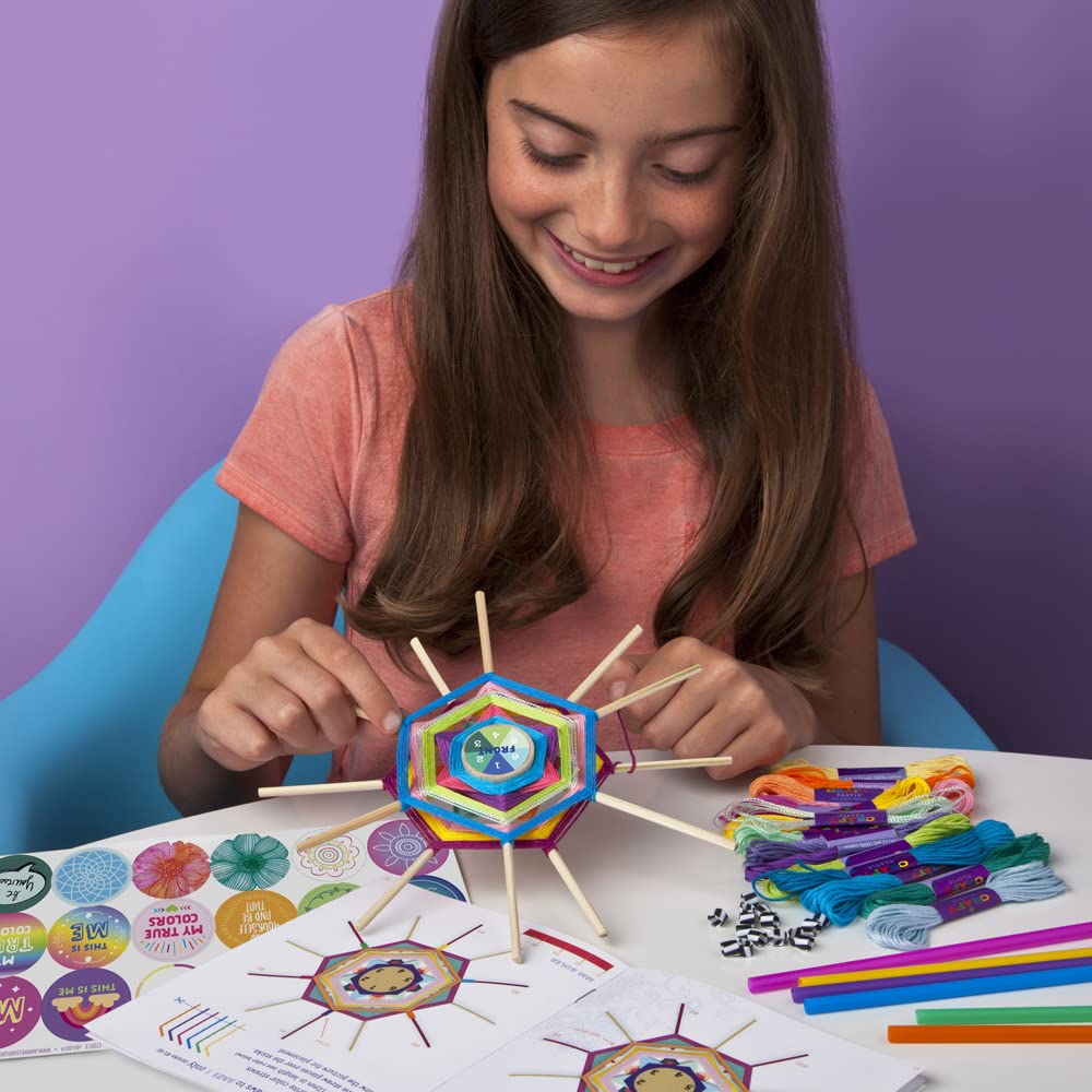 Craft-Tastic – All About Me Quiz Art – Craft Kit – Answer Fun Questions to Make a Personalized Piece of Art – Ages 8+