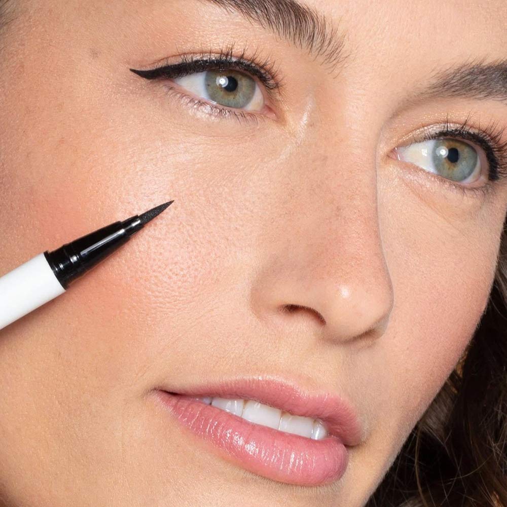 ILIA - Clean Line Liquid Liner | Non-Toxic, Vegan, Cruelty-Free, Quick Dry, Carbon Black-Free, + Water Resistant with Precision Tip (Black, 0.01 fl oz | 0.55 ml)