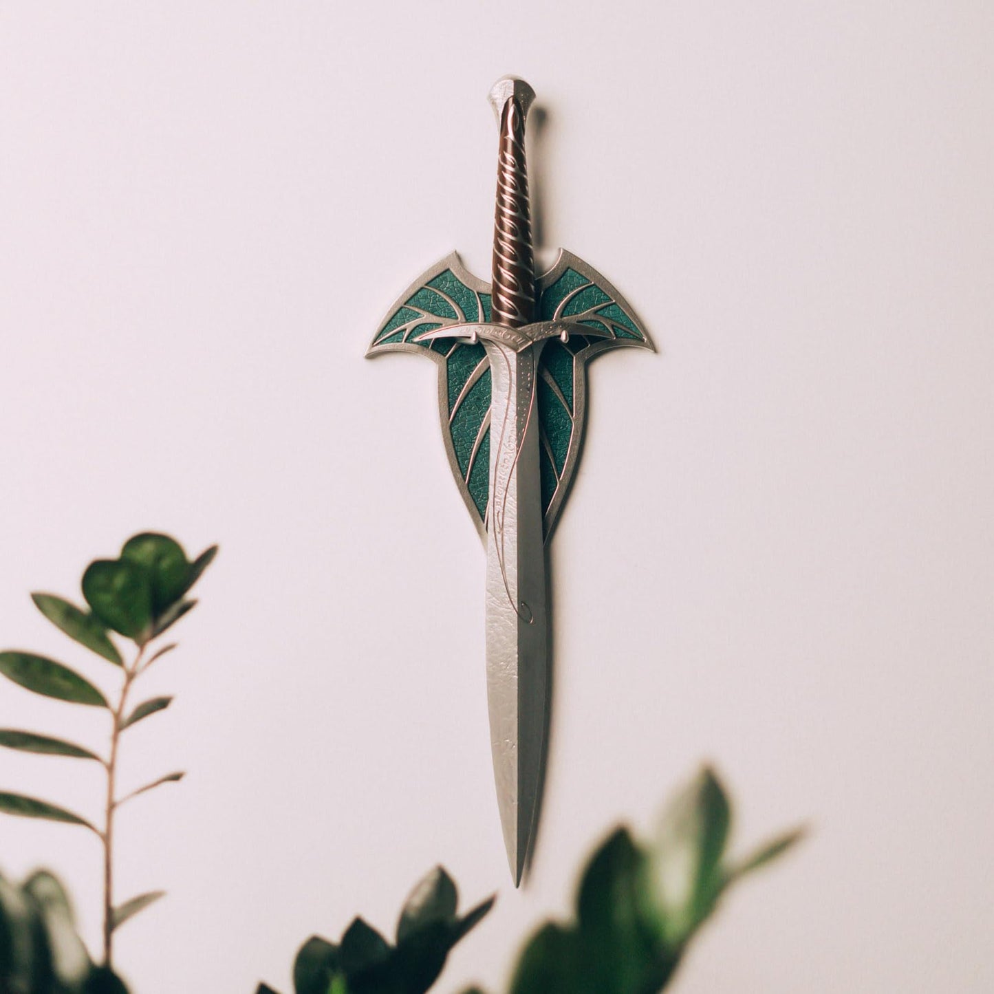 Grupo Erik Lord of the Rings Sword Lamp Collector Edition - Frodo's Sting Sword - Wall Mounted USB and Battery Powered - Blue LED Light - ABS Material - Official Product