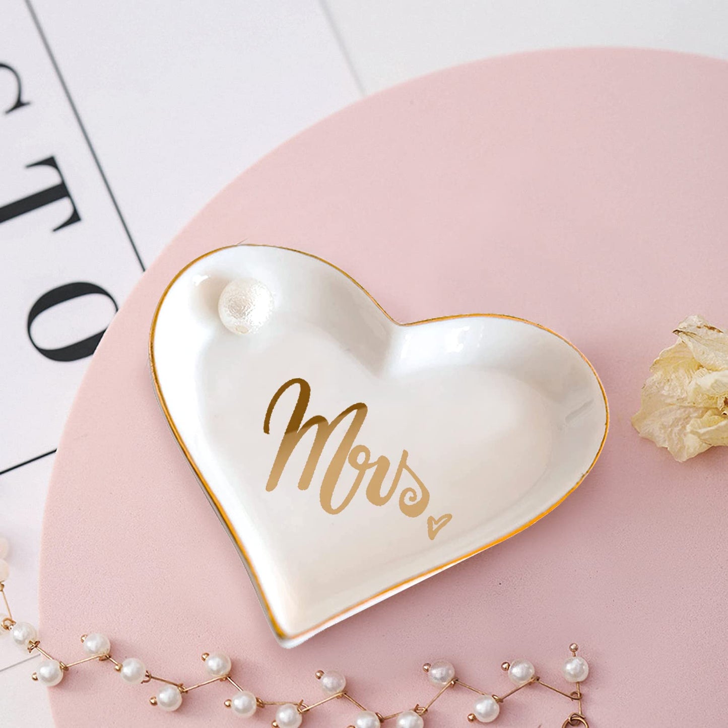 NOVITAR Engagement Gifts For Women- Bride To Be Newly Engaged Her, Bridal Shower Gifts, Fiancée Future Mrs Box Set, Wedding Basket, Party Idea 12 Piece Set