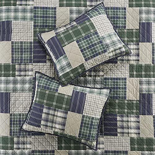 Madison Park Reversible Quilt Cabin Lifestyle Plaid Design - All Season, Breathable Coverlet Bedspread Bedding Set, Matching Shams, King/Cal King(104"x94"), Green/Navy 3 Piece