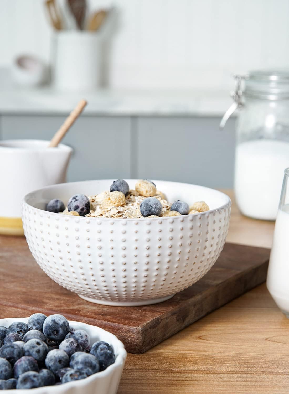LE TAUCI Dinnerware Sets 16 PCS, Ceramic Plates and Bowls Set, Suit For House Warming Wedding, Serve for 4 (10" Dinner Plates + 8" Salad Dish + 22 oz Cereal Bowl+32 oz Pasta Bowls) x 4, Arctic White