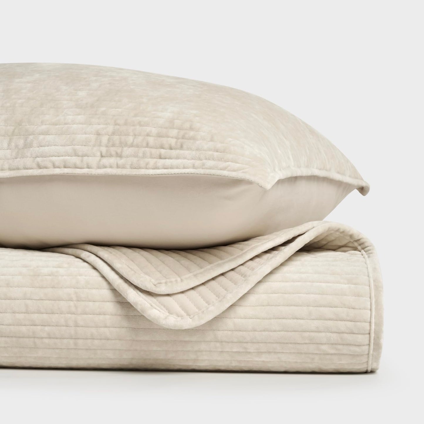 EVERGRACE Velvet Quilt Set Queen Size, Luxurious Soft Quilted Bedding Sets, Lightweight Velvet Comforter for All Season, Striped Channel Bedspread Coverlet with 2 Shams, Light Sand