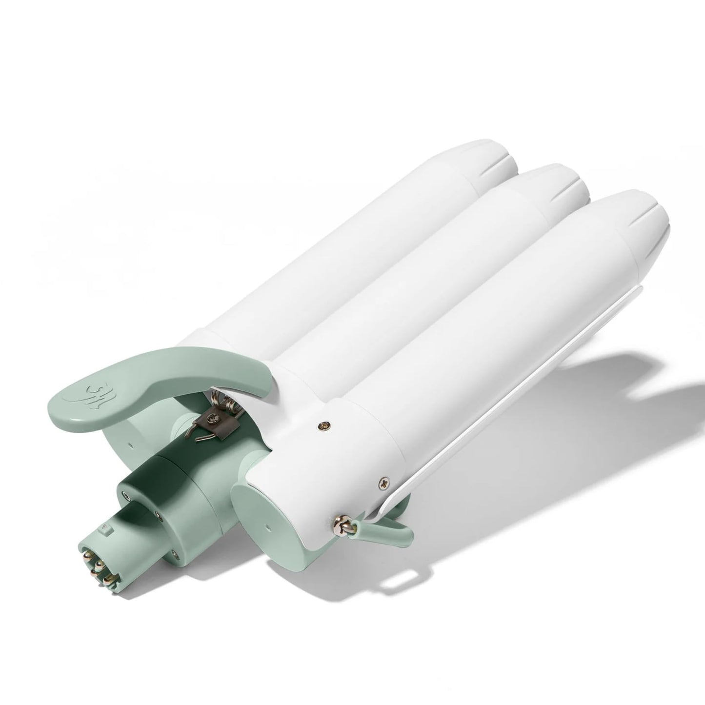 Mane Mane-tain the Waves, 1.25" Waver Styling Attachment, Power Bottom (2 Count)