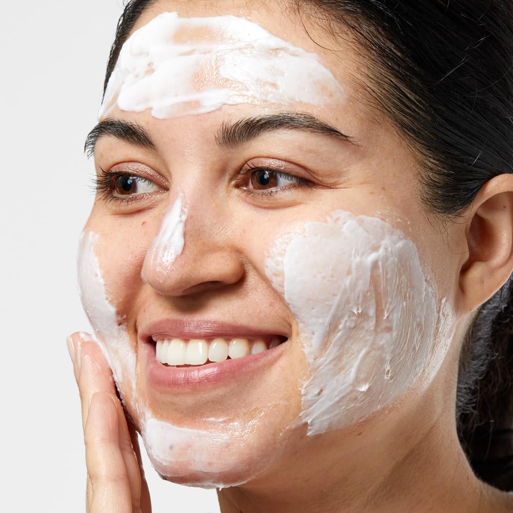 Clinique 7 Day Daily Gentle Face Exfoliator Lightweight Scrub Cream With Silica For All Skin Types, 8.5 Fl Oz