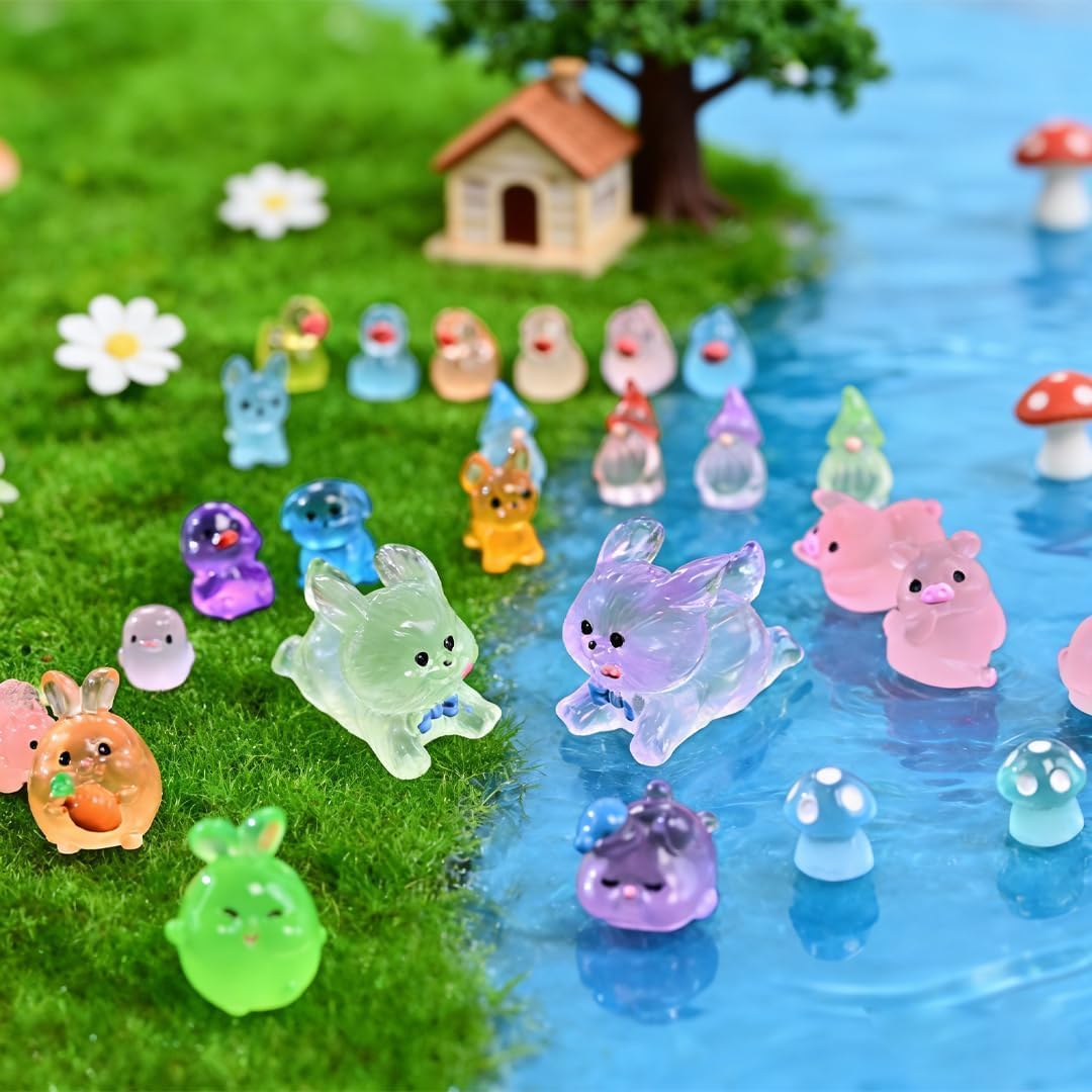 Prdingfy 200PCS Glow in The Dark Mini Resin Animals Bulk Variety Pack - 200 Styles Tiny Miniature Figures for Fairy Garden, Dollhouse, Aquarium Decor, Hide and Seek, Crafts