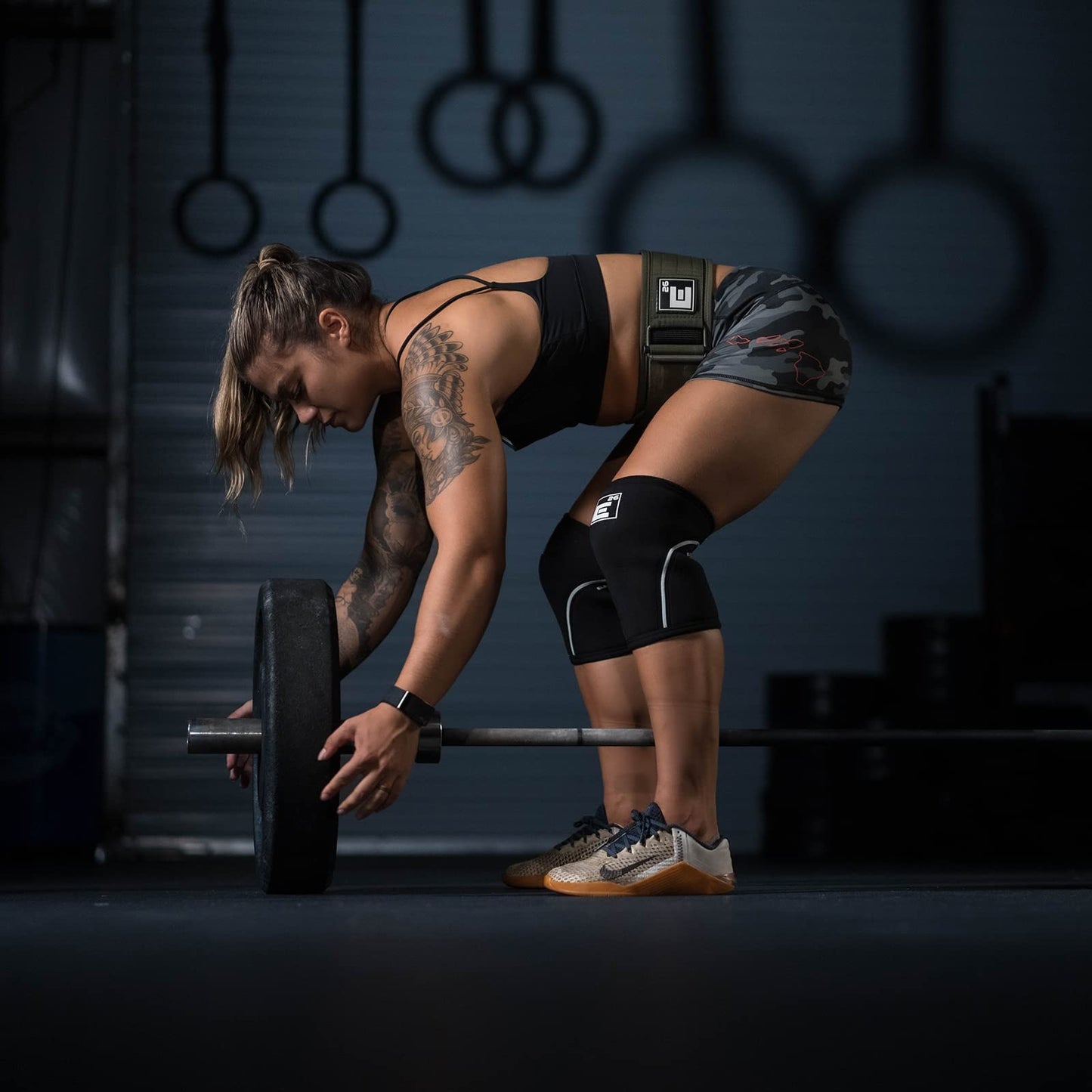 Knee Sleeves for Weightlifting (Sold as a Pair) - 6mm Neoprene for Optimal Compression, Mobility, and Warmth - Perfect for Functional Fitness, Squats, Deadlifts, Olympic Lifting (Medium)