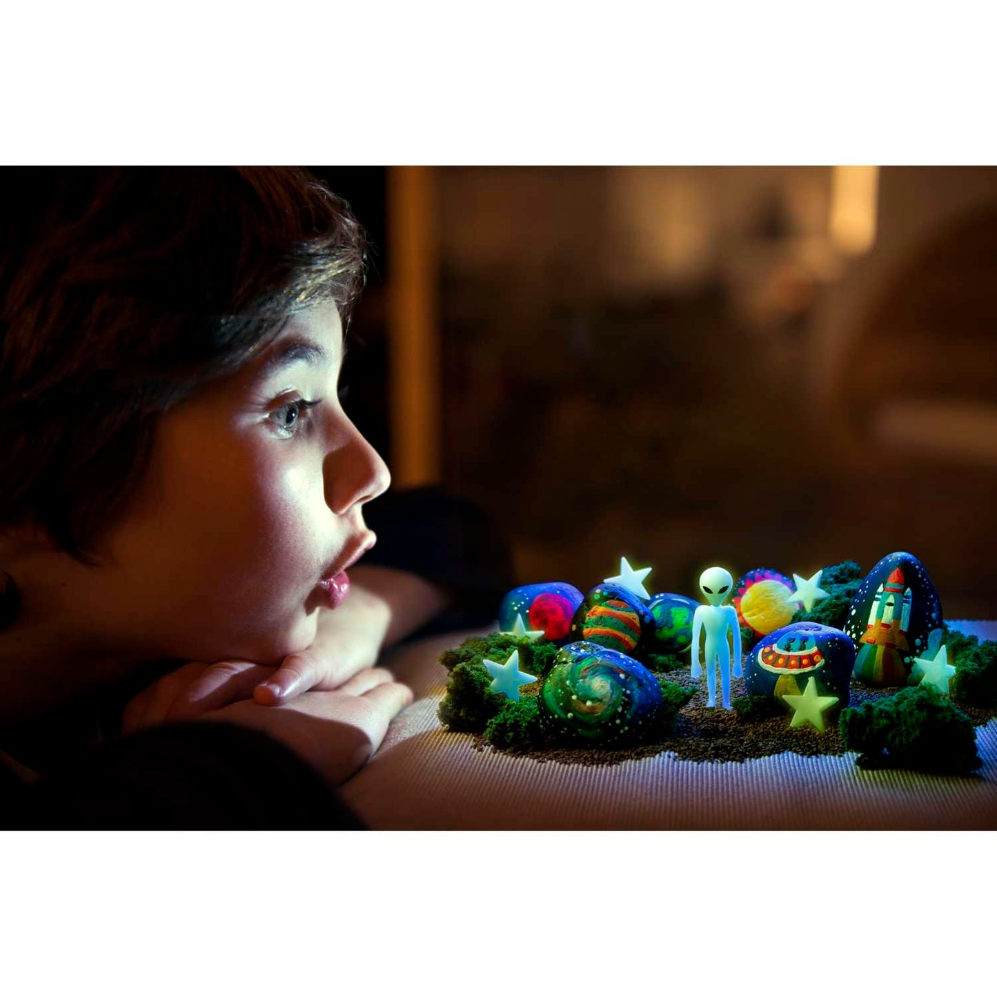 4M Glow-in-the-Dark Space Rock Painting Kit for Kids Ages 5-12 – Galaxy Garden Art Craft with Alien Figure, Glow Stars & Paint, Outdoor Night Glow Decoration Set, STEM Creative Activity