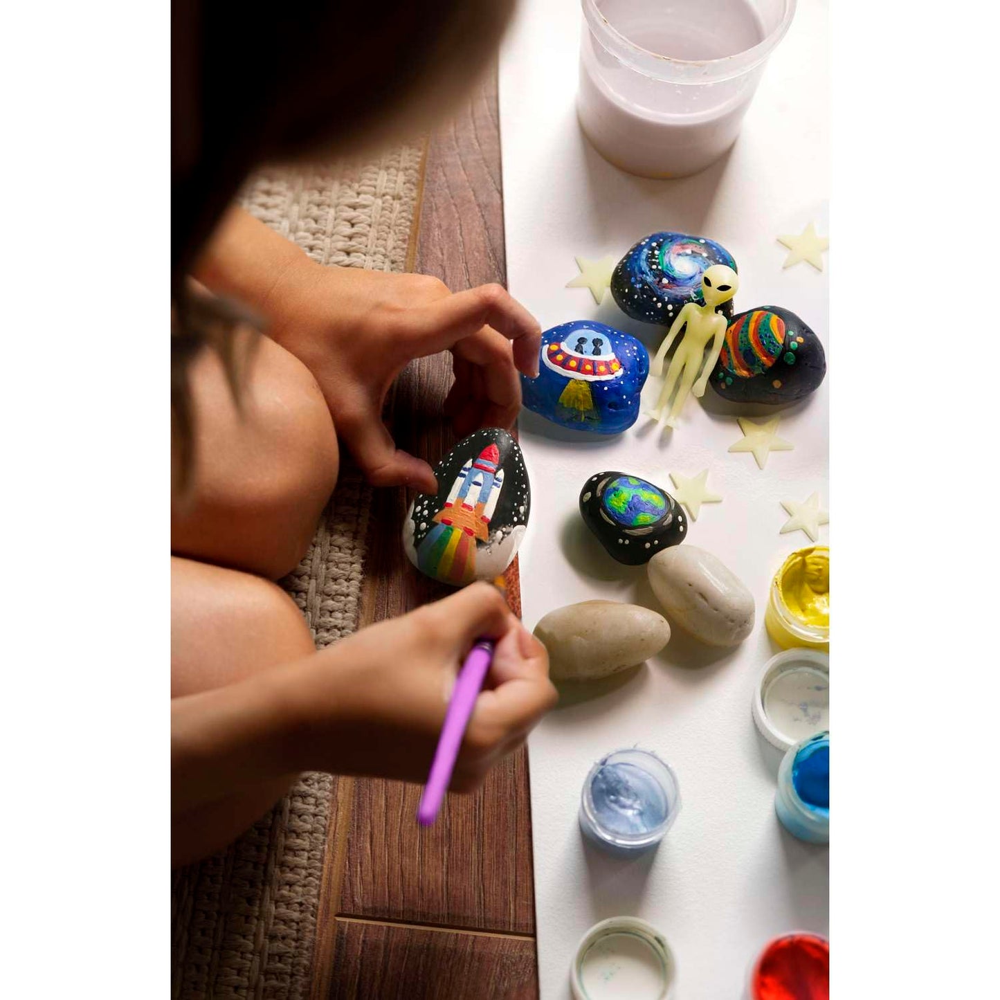 4M Glow-in-the-Dark Space Rock Painting Kit for Kids Ages 5-12 – Galaxy Garden Art Craft with Alien Figure, Glow Stars & Paint, Outdoor Night Glow Decoration Set, STEM Creative Activity