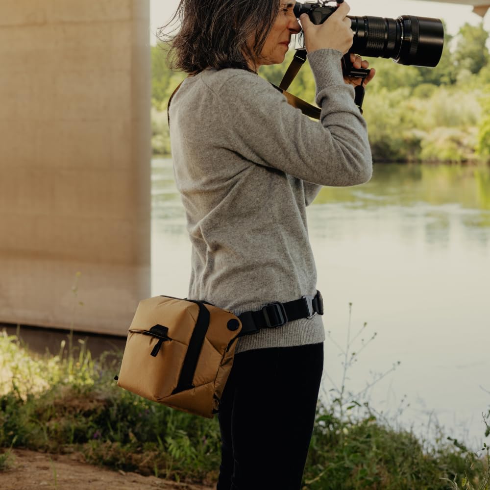 Peak Design Everyday Sling 3L Coyote Sling, Shoulder, or Waist Carry (BEDS-3-CY-3)