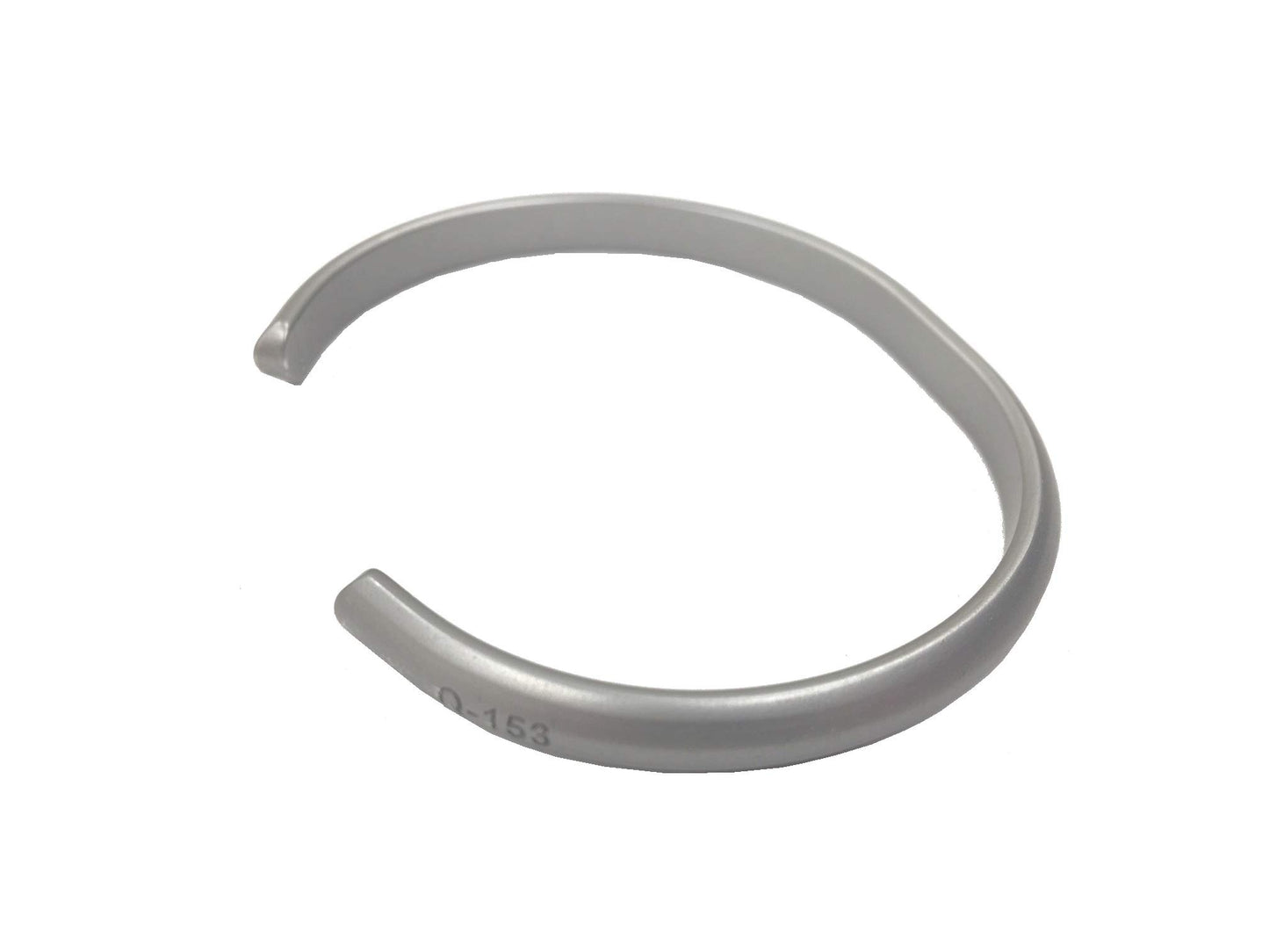 QRAY Q153 Golf Athletic Bracelet Men Women C-Shaped Health Wellness Bracelet (Metallic, Medium)