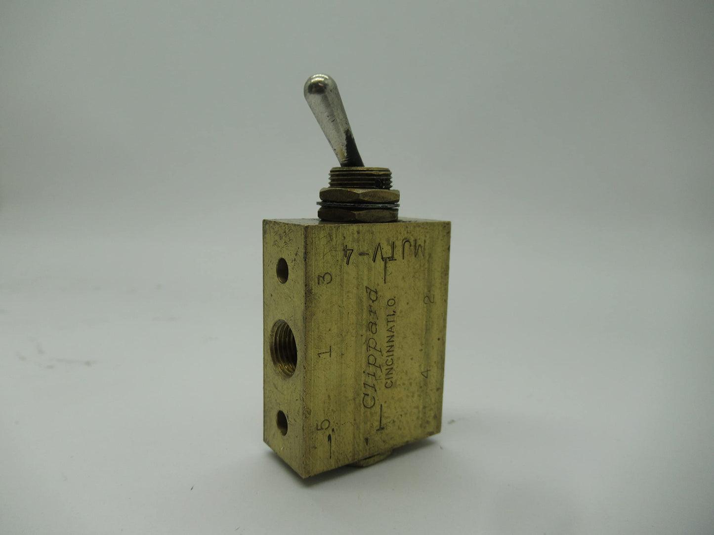 Clippard MJTV-4 4-Way Toggle Valve, Enp Steel Toggle, 1/8” NPT, 10.5 SCFM at 100 PSIG
