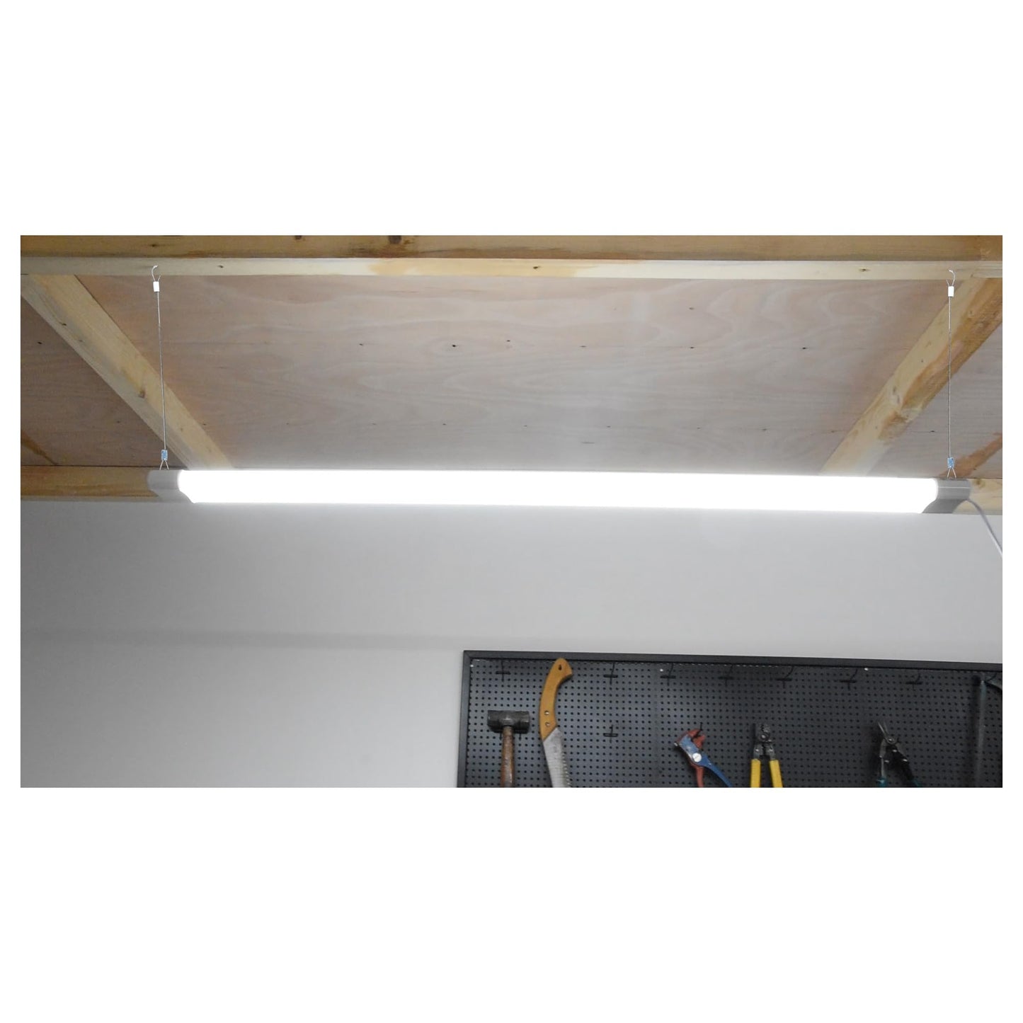 hykolity 6 Pack 4FT Linkable LED Shop Light, Utility Shop Light Fixture, 4400lm, 42W [250W Equivalent], 5000K Daylight Shop Lights for Garage, Hanging or Surface Mount, with Power Cord, ETL,White