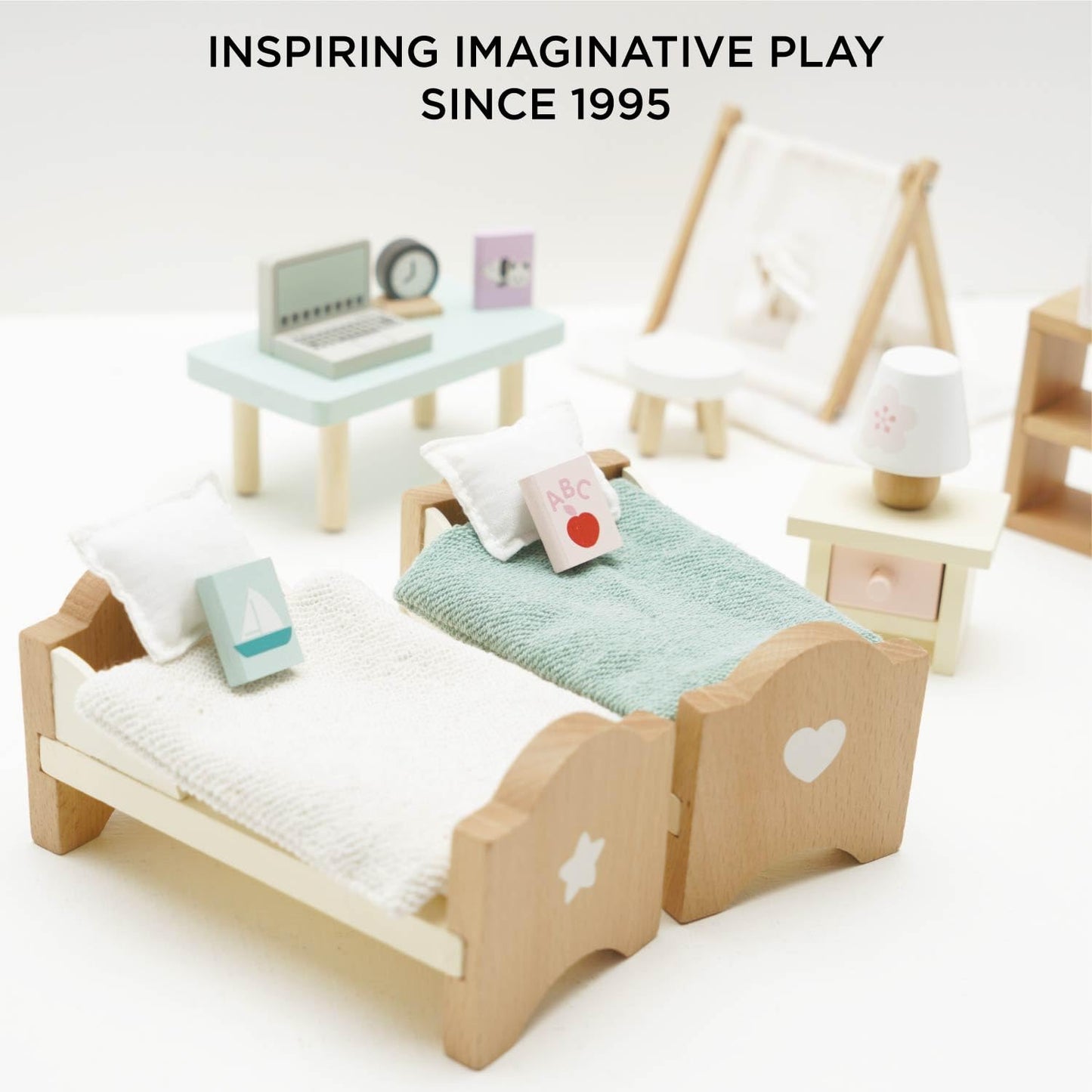 Le Toy Van - SugarPlum Wooden Bedroom Set | Dolls House Accessories Play Set For Dolls Houses | Girls and Boys Doll House Furniture Sets - Suitable For Ages 3+, Daisylane Child Bedroom (ME061)