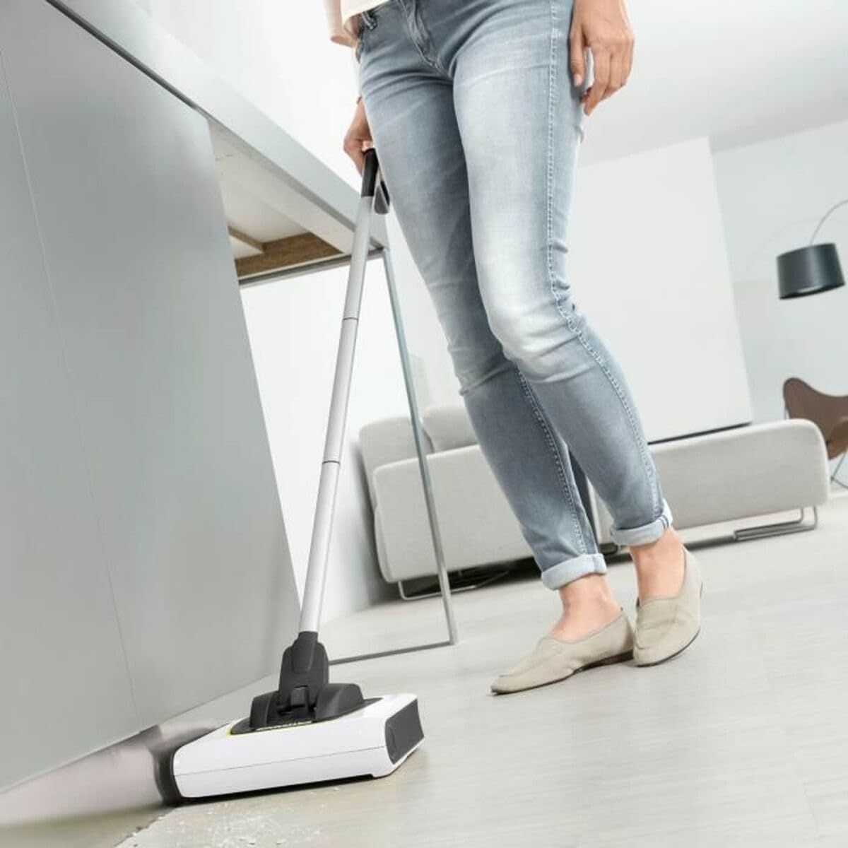 Kärcher KB 5 Electric Floor Sweeper Broom, for Carpets, Hardwood Floors and Tiles, Lightweight and Cordless, Ideal for Fur, Hair, Dirt & Dust - White
