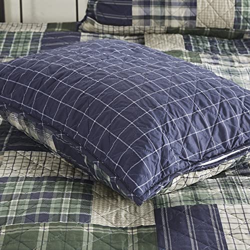 Madison Park Reversible Quilt Cabin Lifestyle Plaid Design - All Season, Breathable Coverlet Bedspread Bedding Set, Matching Shams, King/Cal King(104"x94"), Green/Navy 3 Piece