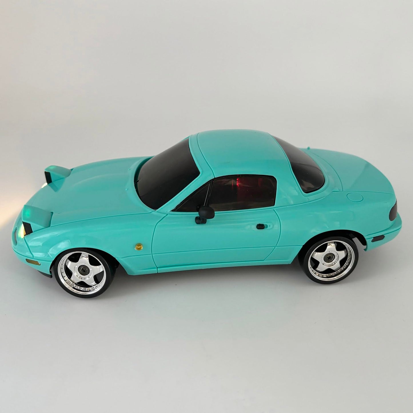 HLSFWDRIVE RC Drift Car 1/18 Scale LDRC Drift Car with Gyro Hobby RC Car for Adult RWD Drifting 2.4 GHz Gyroscope Proportional Throttle Steering Metal Drive Shafts Blinking Headlights LD1804
