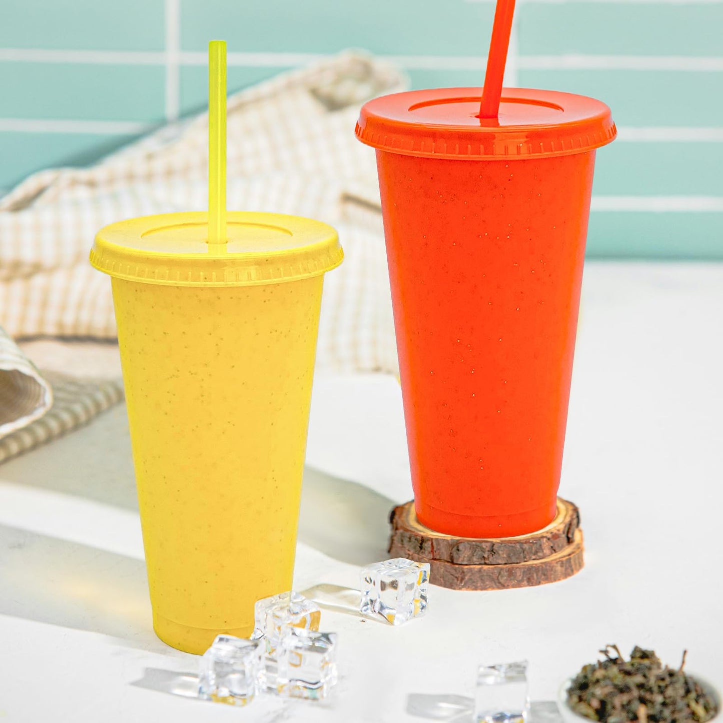 YOUKE OLA 72 Pack Glitter Plastic Cups with Lid and Straw, 24 oz Bulk Reusable Cup for Coffee Cup for Adult Birthday Party (Mix Color)