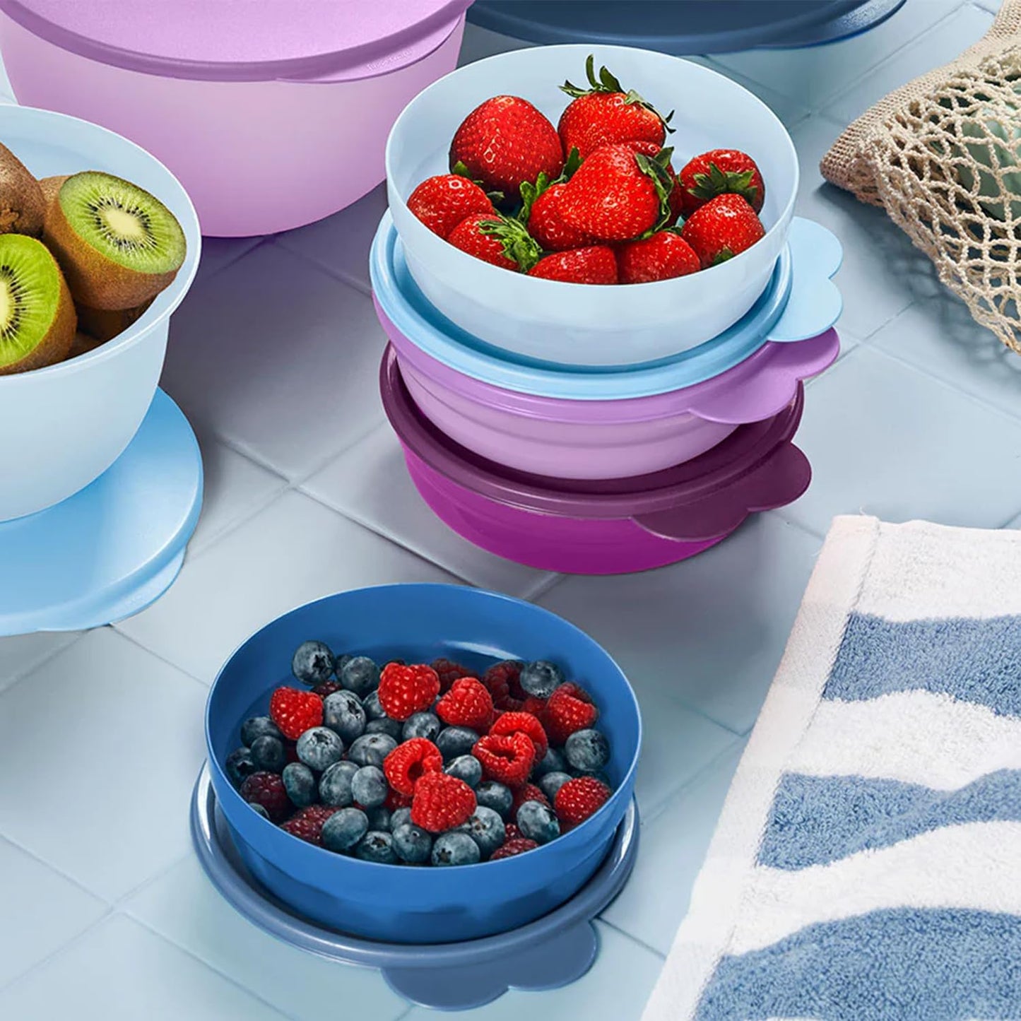 Tupperware Microwave Reheatable Cereal Bowls Set, Dishwasher Safe and BPA Free (4 Bowls, 4 Lids)